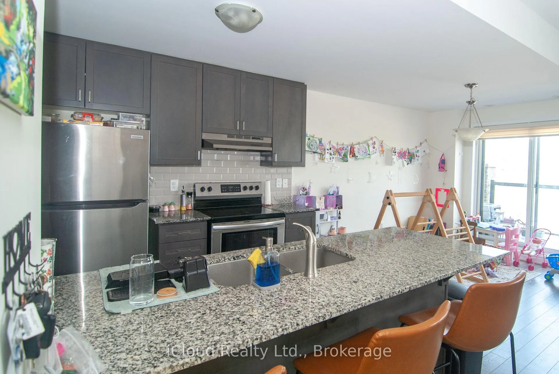 Photo 5 of Unit 15, 220 Lagerfeld Drive, Brampton, Northwest Brampton — HOMEH