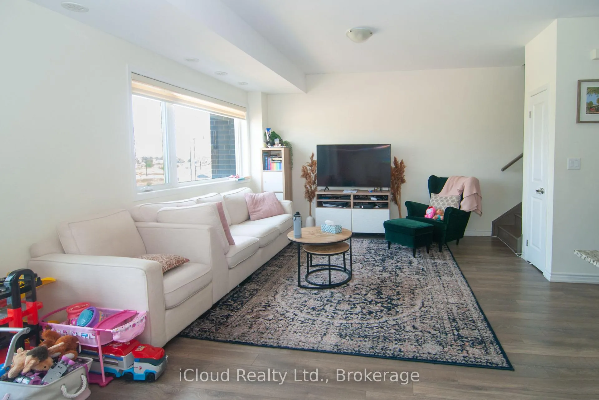 Photo 8 of Unit 15, 220 Lagerfeld Drive, Brampton, Northwest Brampton — HOMEH