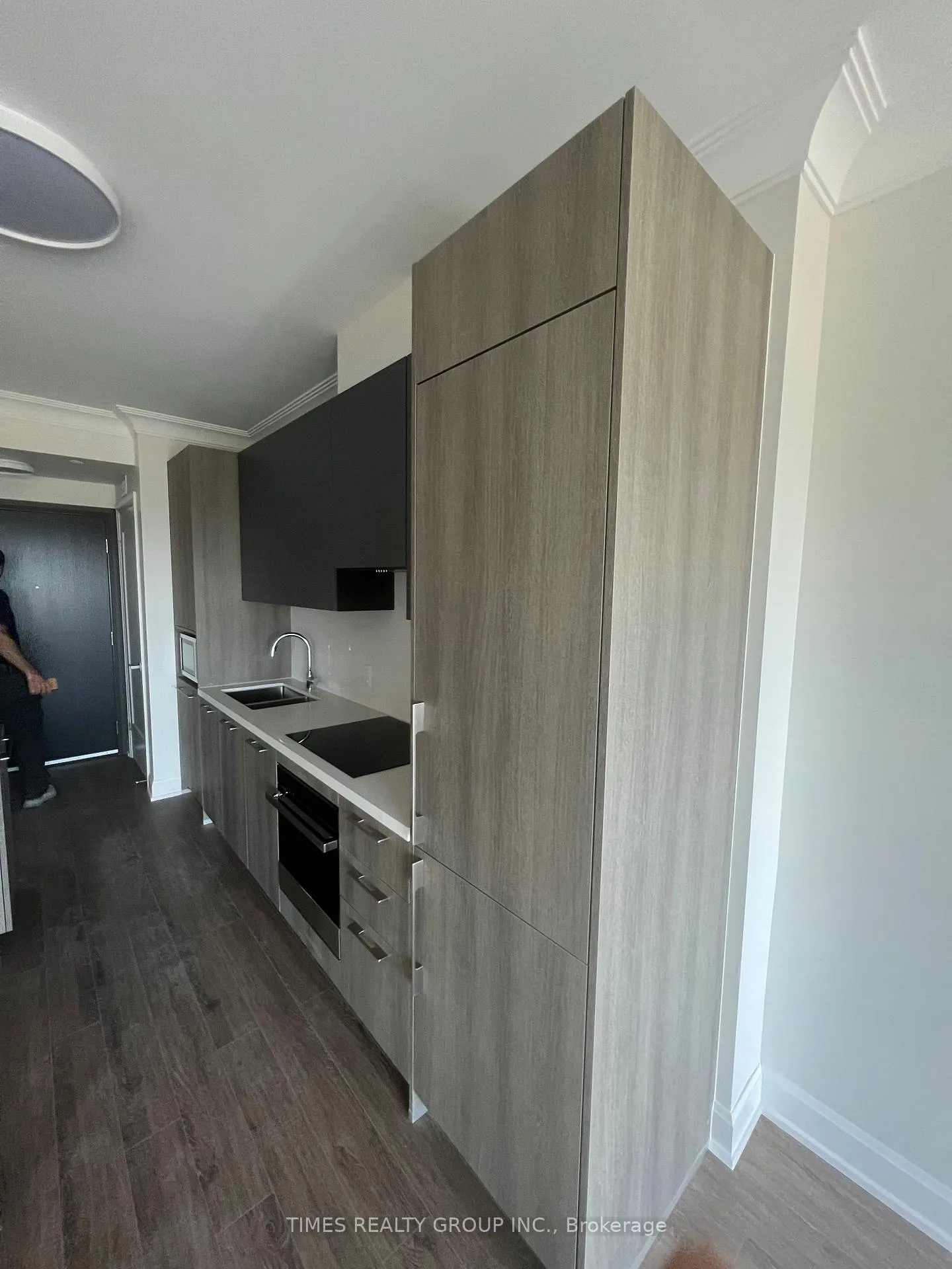 Photo 3 of Unit 3808, 8 Water Walk Drive, Markham, Unionville — HOMEH