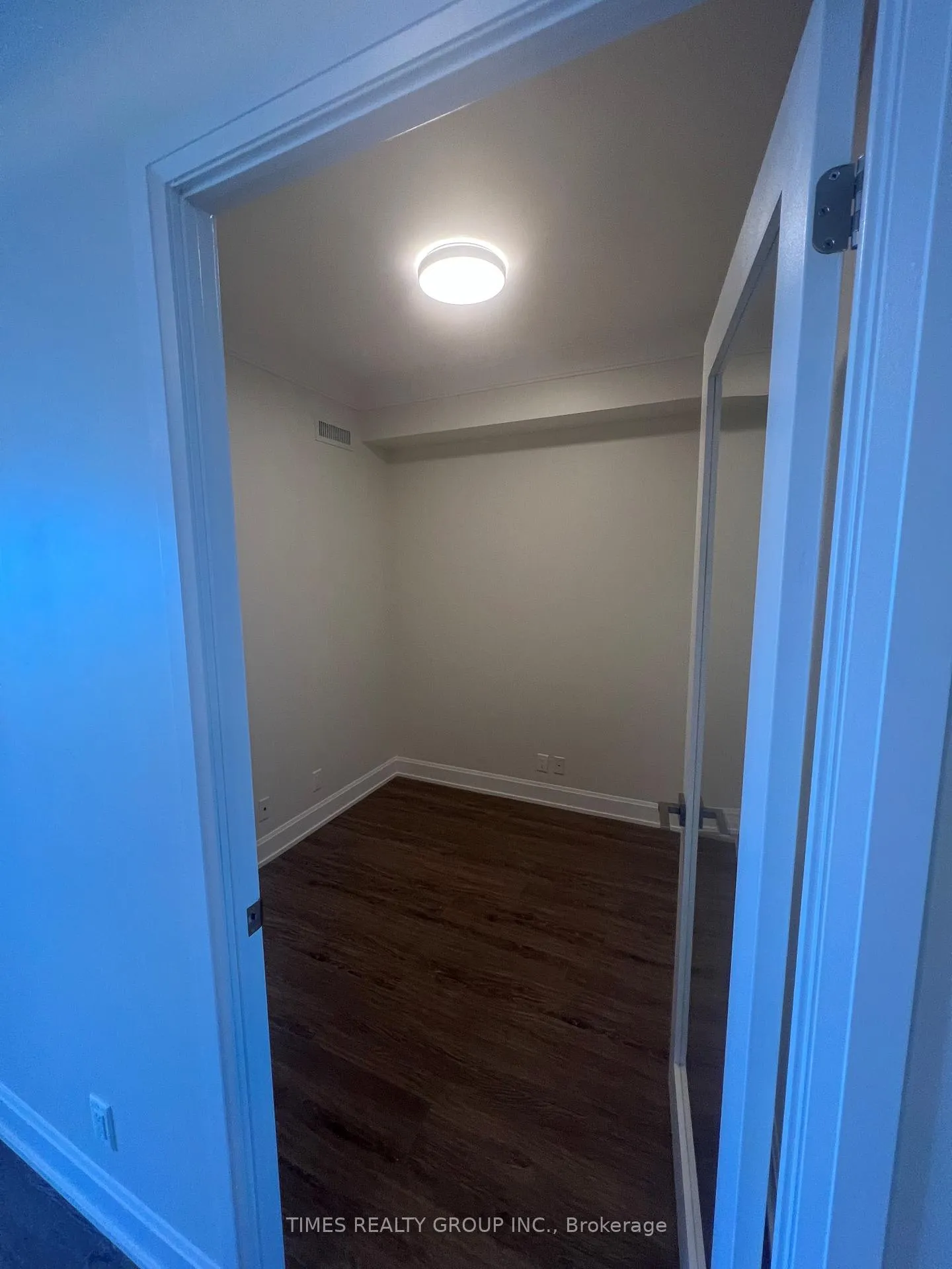 Photo 5 of Unit 3808, 8 Water Walk Drive, Markham, Unionville — HOMEH