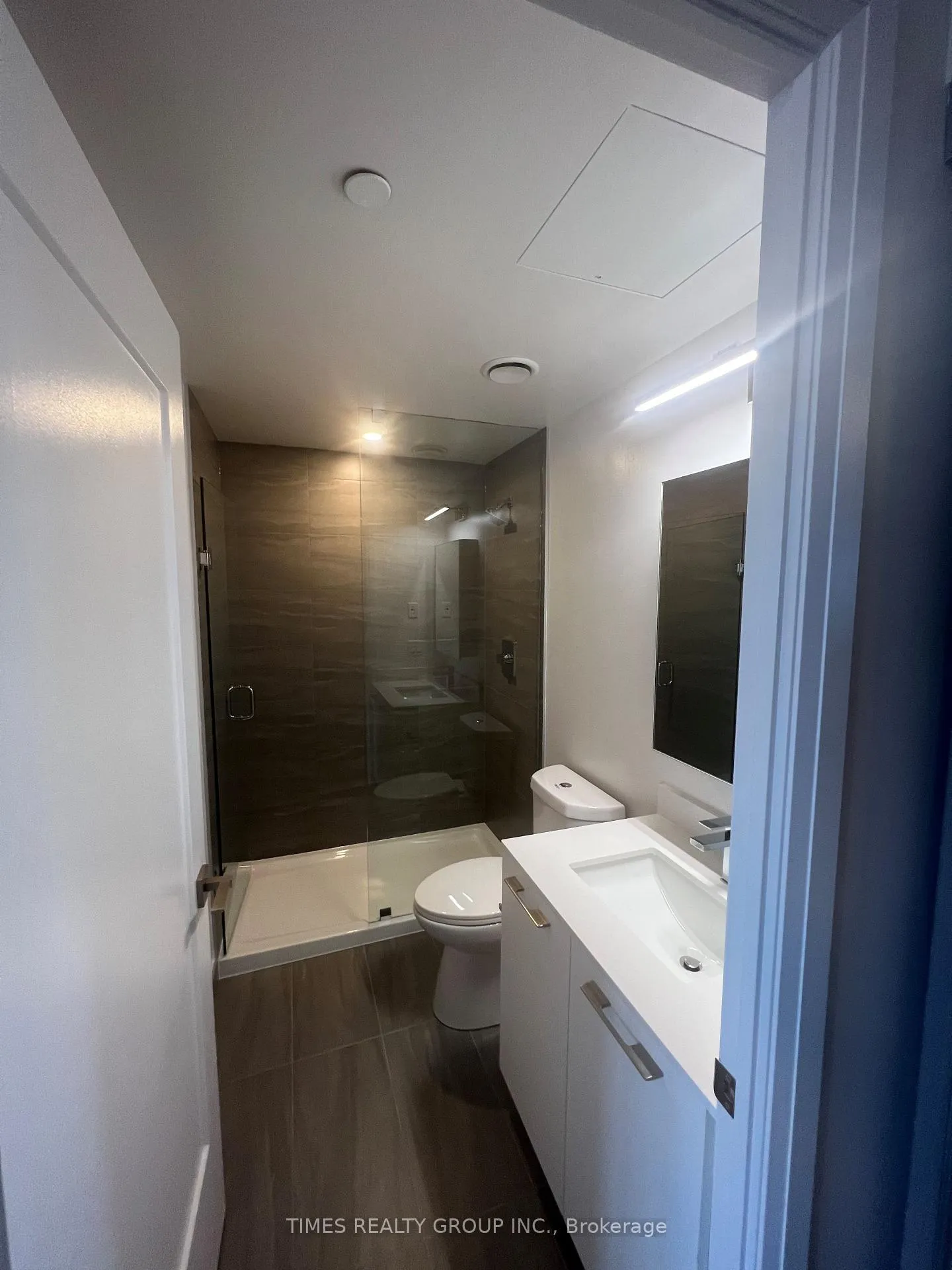 Photo 6 of Unit 3808, 8 Water Walk Drive, Markham, Unionville — HOMEH