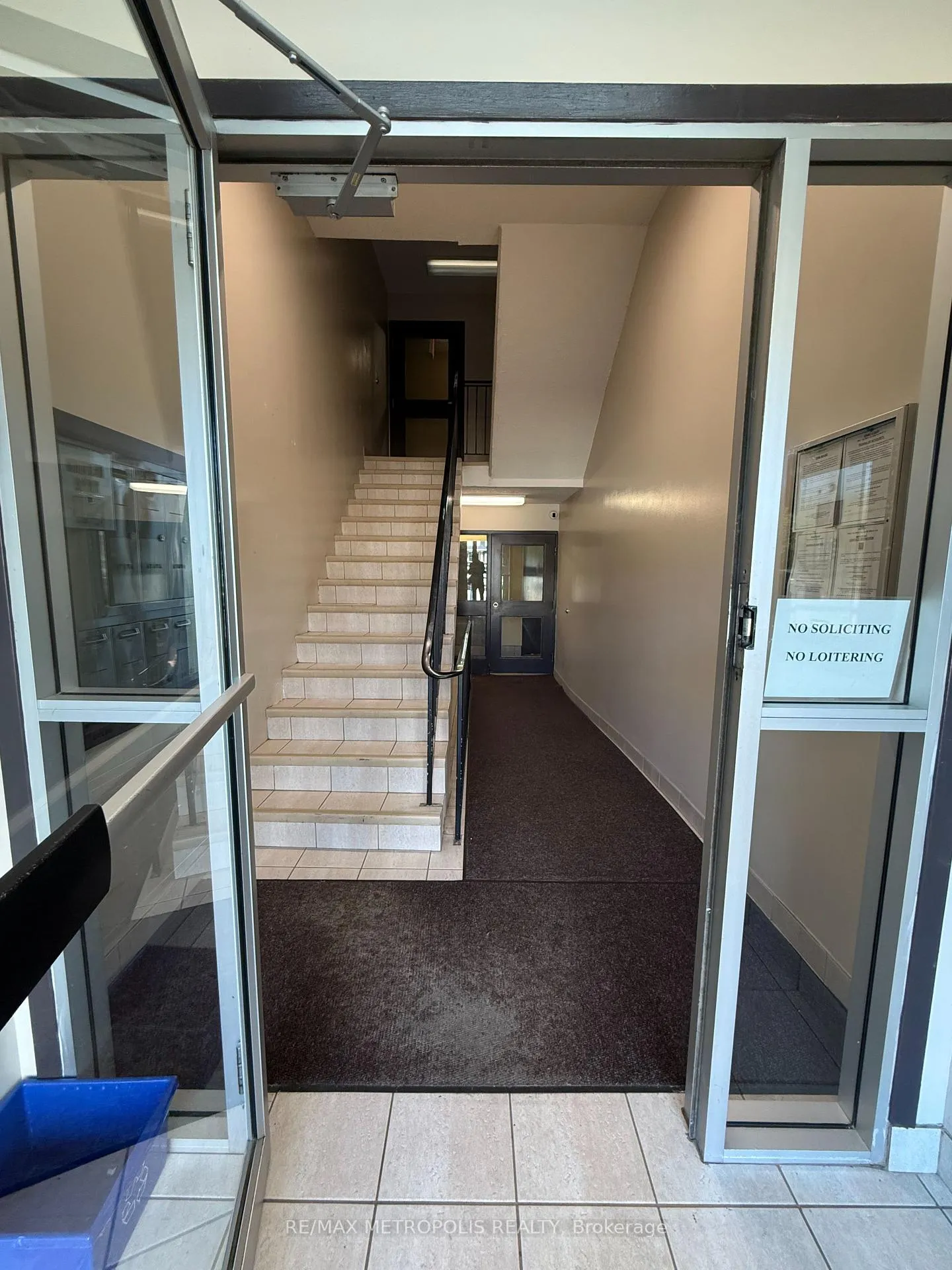 Photo 2 of Unit 201, 271 Eiwo Court, Waterloo — HOMEH