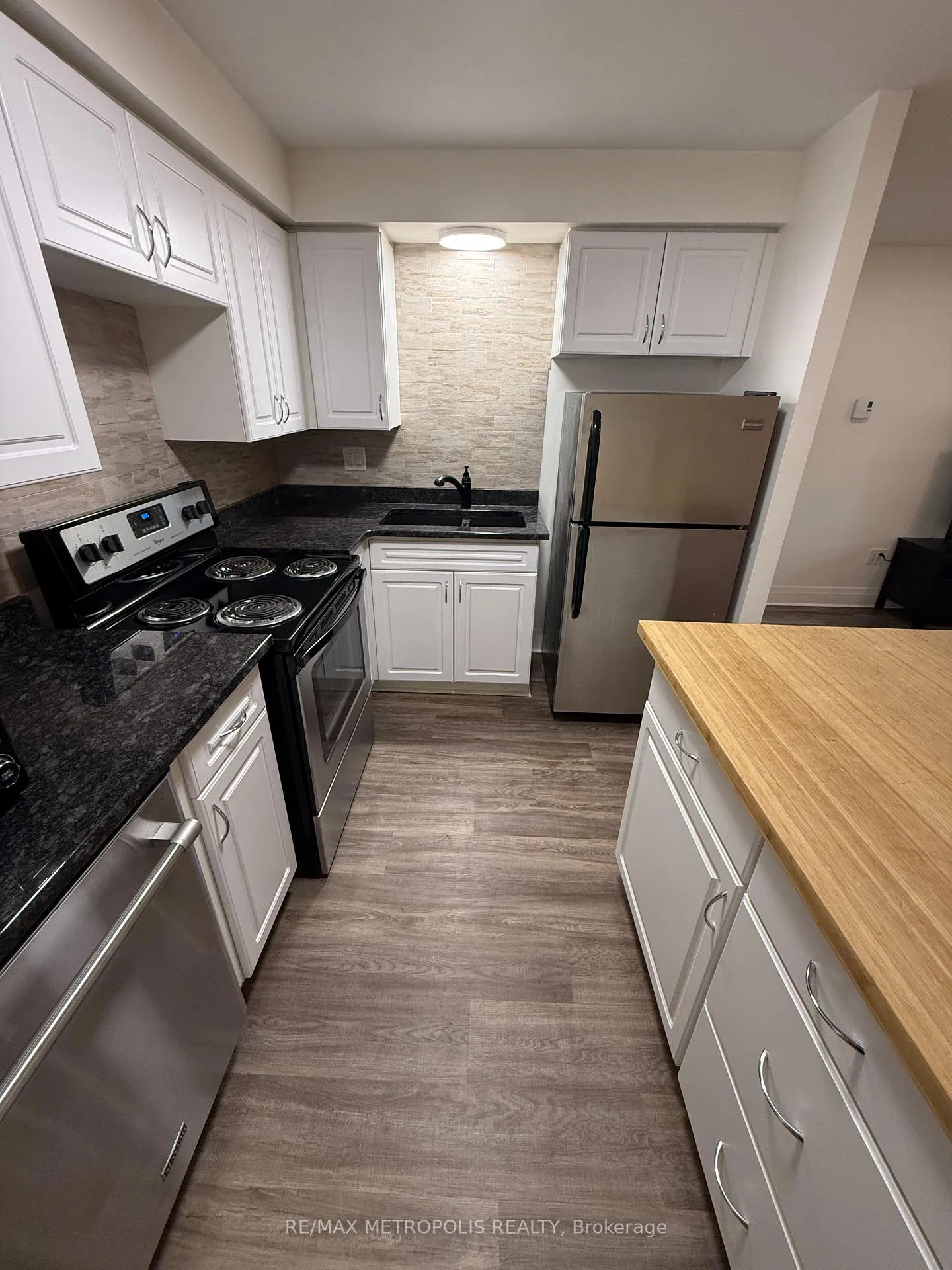 Photo 5 of Unit 201, 271 Eiwo Court, Waterloo — HOMEH