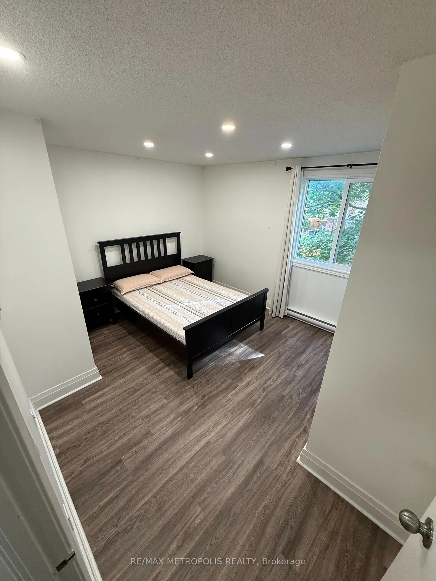 Photo 8 of Unit 201, 271 Eiwo Court, Waterloo — HOMEH