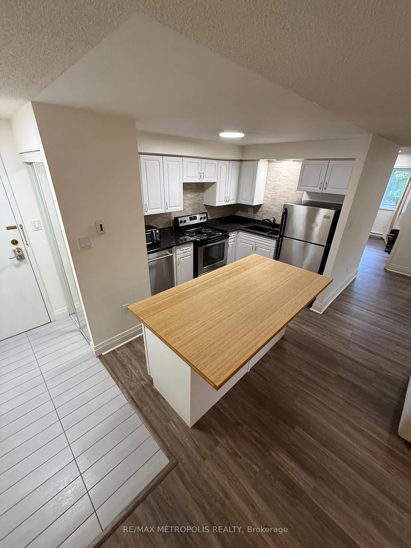 Photo 13 of Unit 201, 271 Eiwo Court, Waterloo — HOMEH