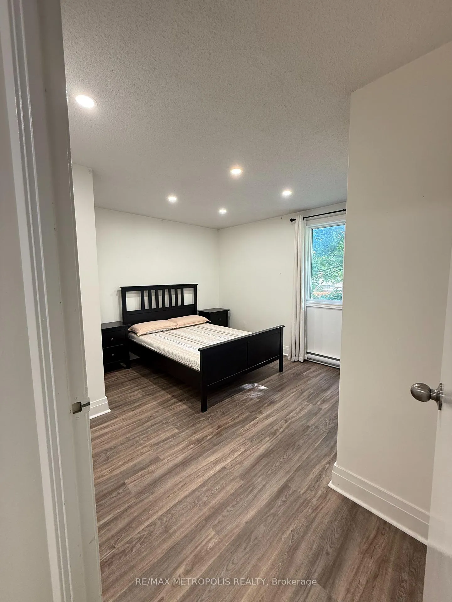 Photo 15 of Unit 201, 271 Eiwo Court, Waterloo — HOMEH