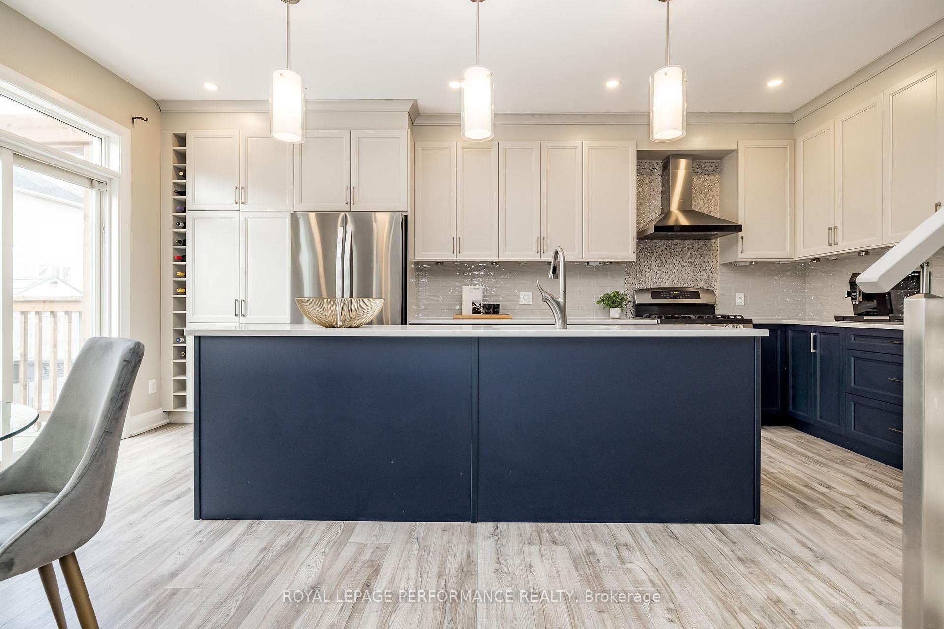 Photo 8 of 814 Feather Moss Way, Ottawa, Riverside South/Gloucester Glen — HOMEH