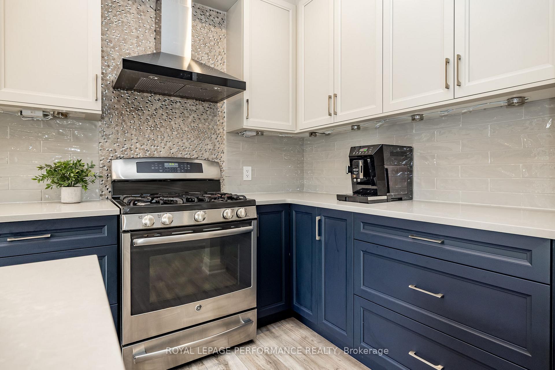 Photo 10 of 814 Feather Moss Way, Ottawa, Riverside South/Gloucester Glen — HOMEH