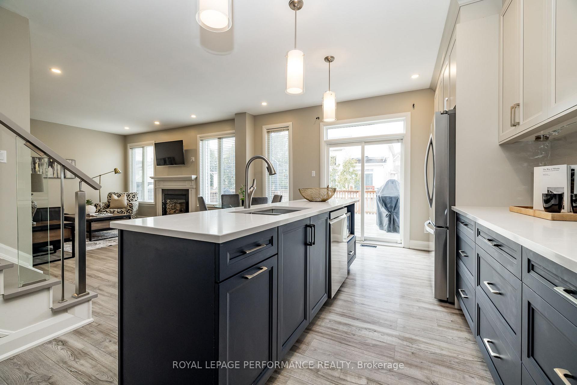 Photo 12 of 814 Feather Moss Way, Ottawa, Riverside South/Gloucester Glen — HOMEH