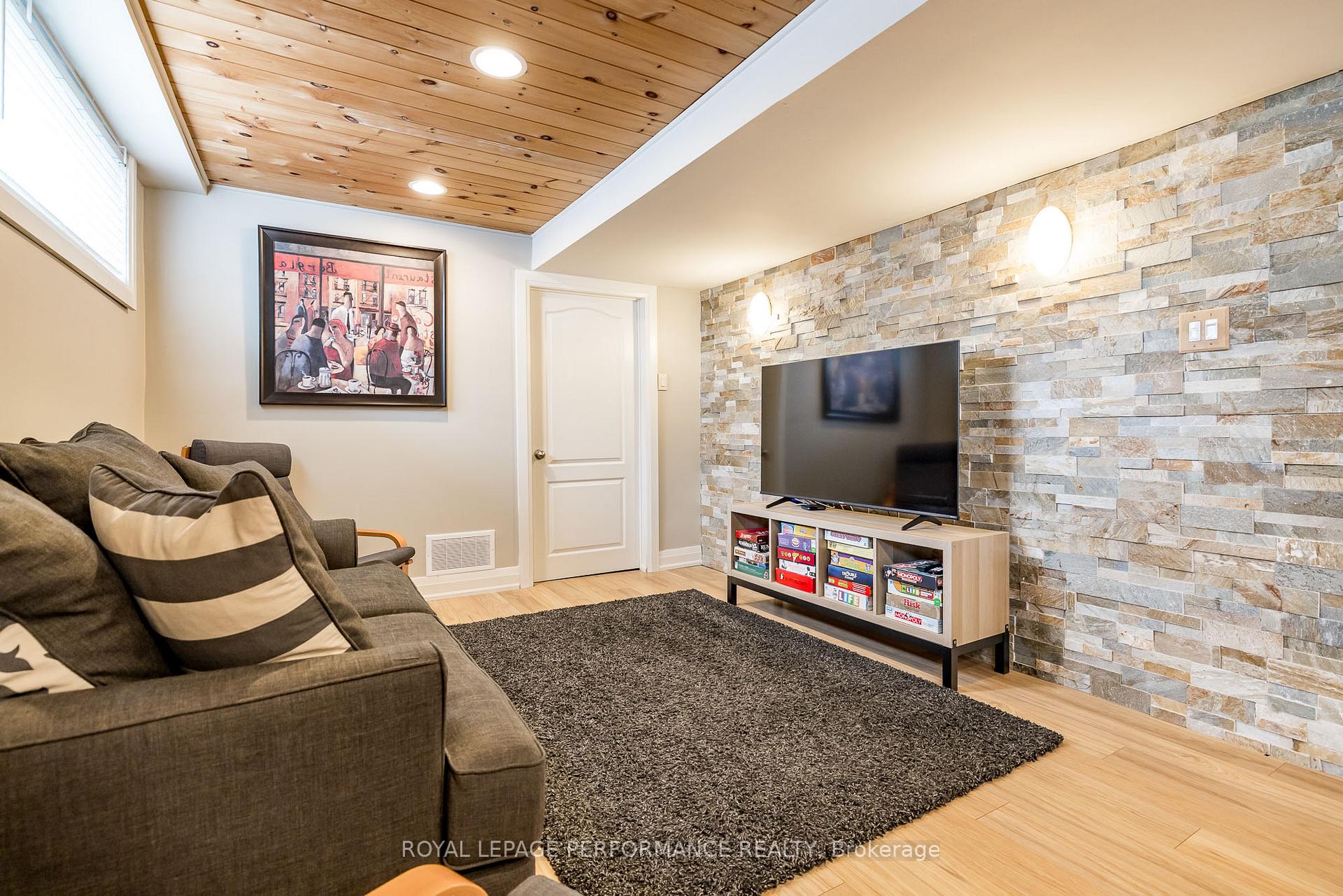 Photo 32 of 814 Feather Moss Way, Ottawa, Riverside South/Gloucester Glen — HOMEH