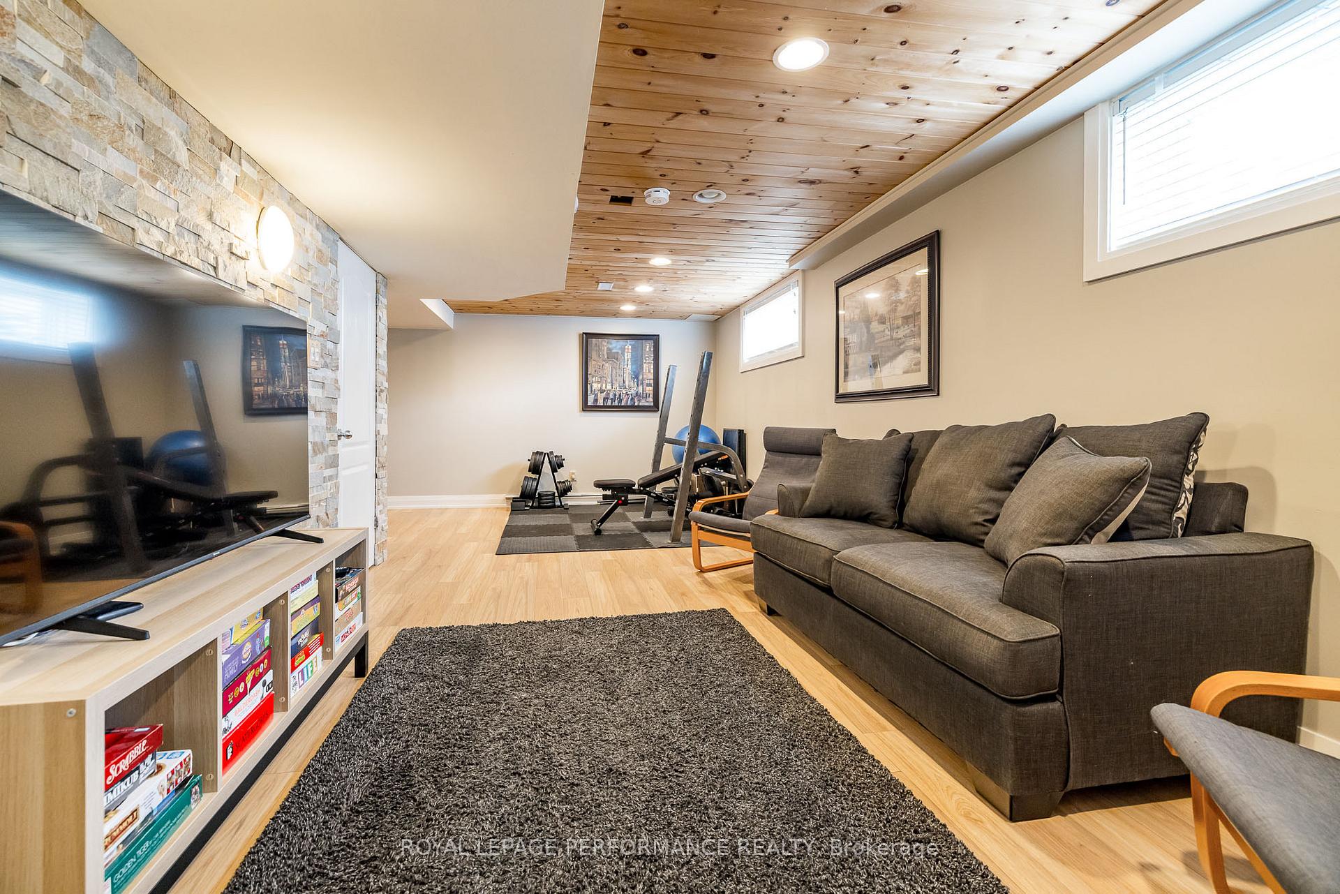 Photo 33 of 814 Feather Moss Way, Ottawa, Riverside South/Gloucester Glen — HOMEH
