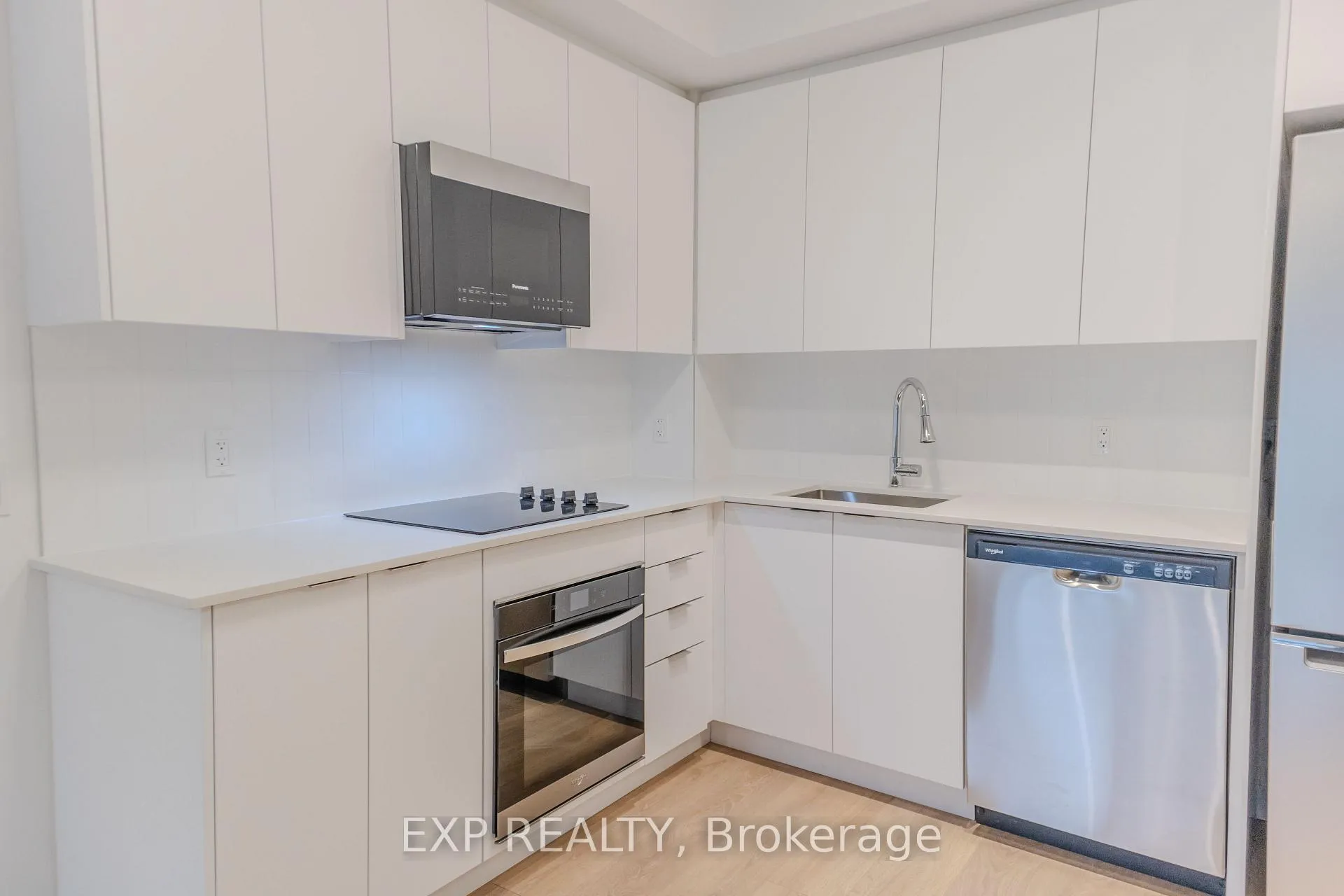 Photo 9 of Unit 327, 10 Abeja Street, Vaughan, Concord — HOMEH