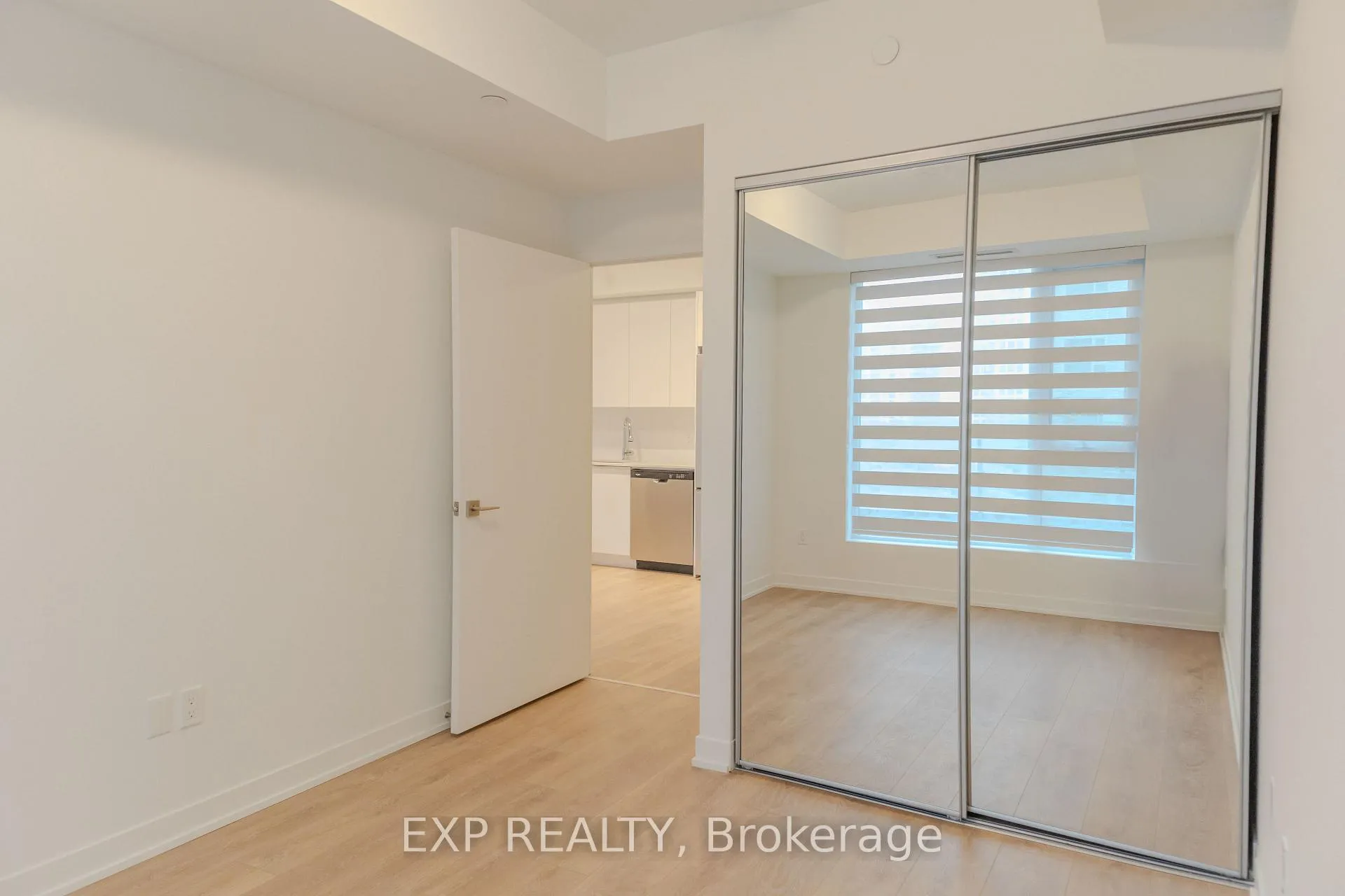 Photo 13 of Unit 327, 10 Abeja Street, Vaughan, Concord — HOMEH