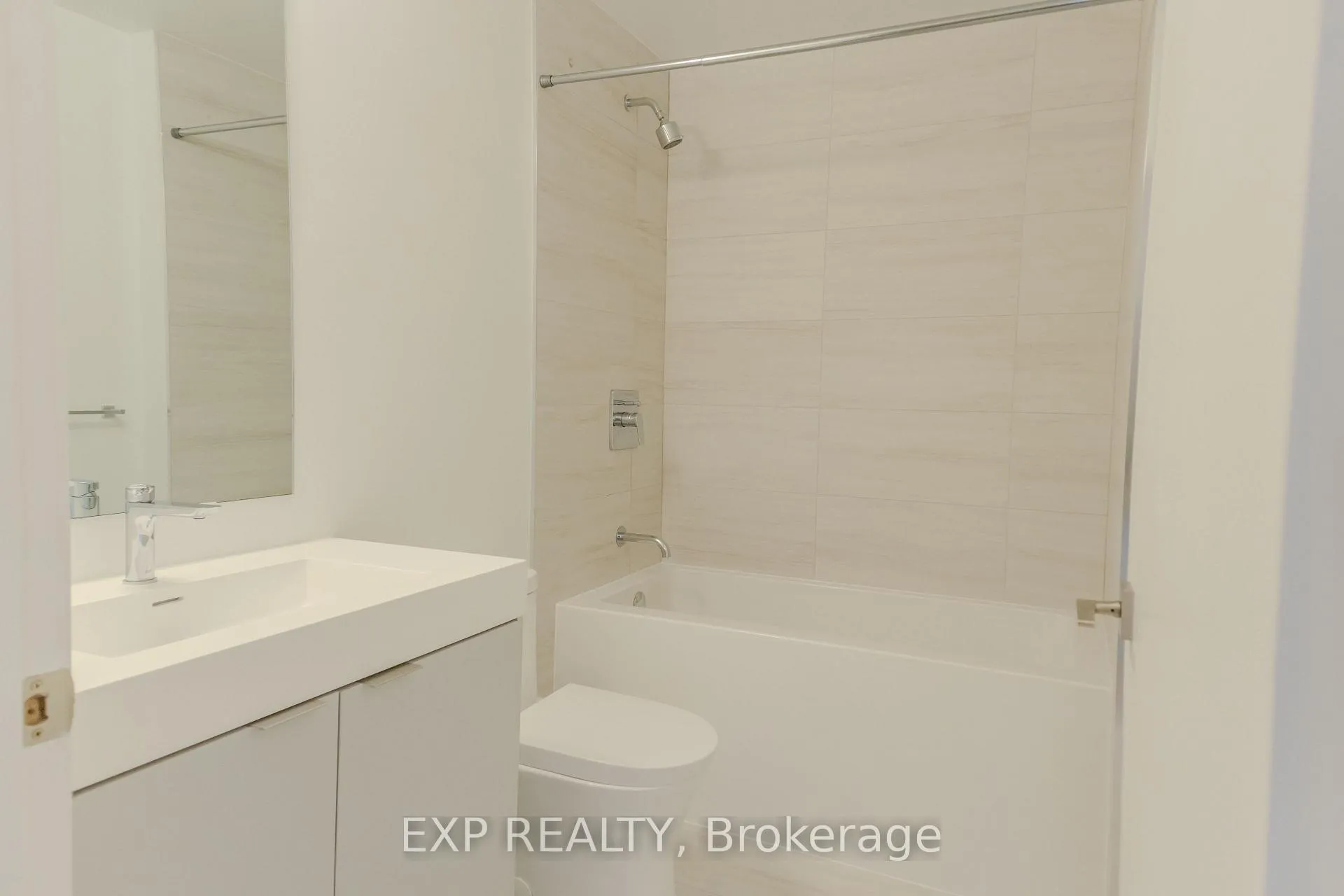 Photo 14 of Unit 327, 10 Abeja Street, Vaughan, Concord — HOMEH