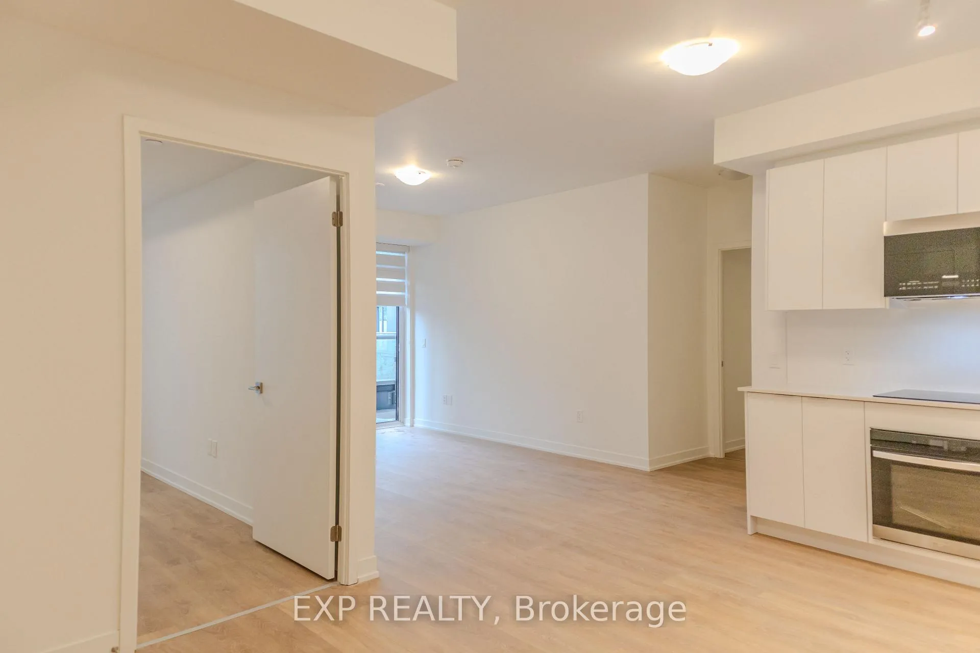 Photo 15 of Unit 327, 10 Abeja Street, Vaughan, Concord — HOMEH