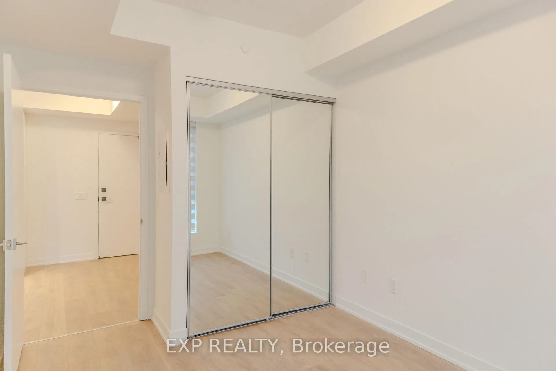 Photo 17 of Unit 327, 10 Abeja Street, Vaughan, Concord — HOMEH