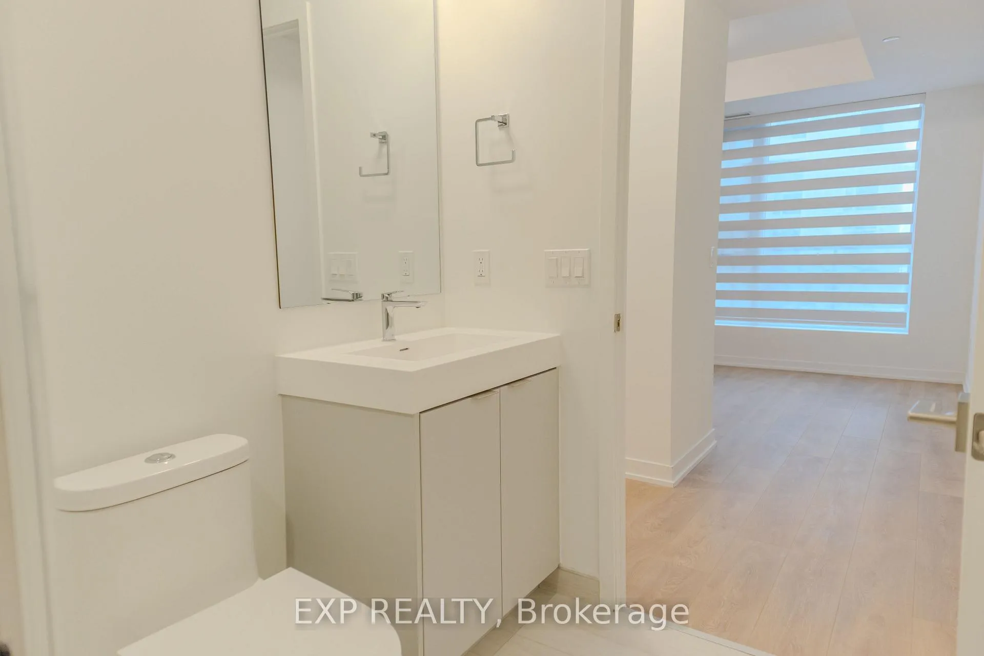 Photo 22 of Unit 327, 10 Abeja Street, Vaughan, Concord — HOMEH