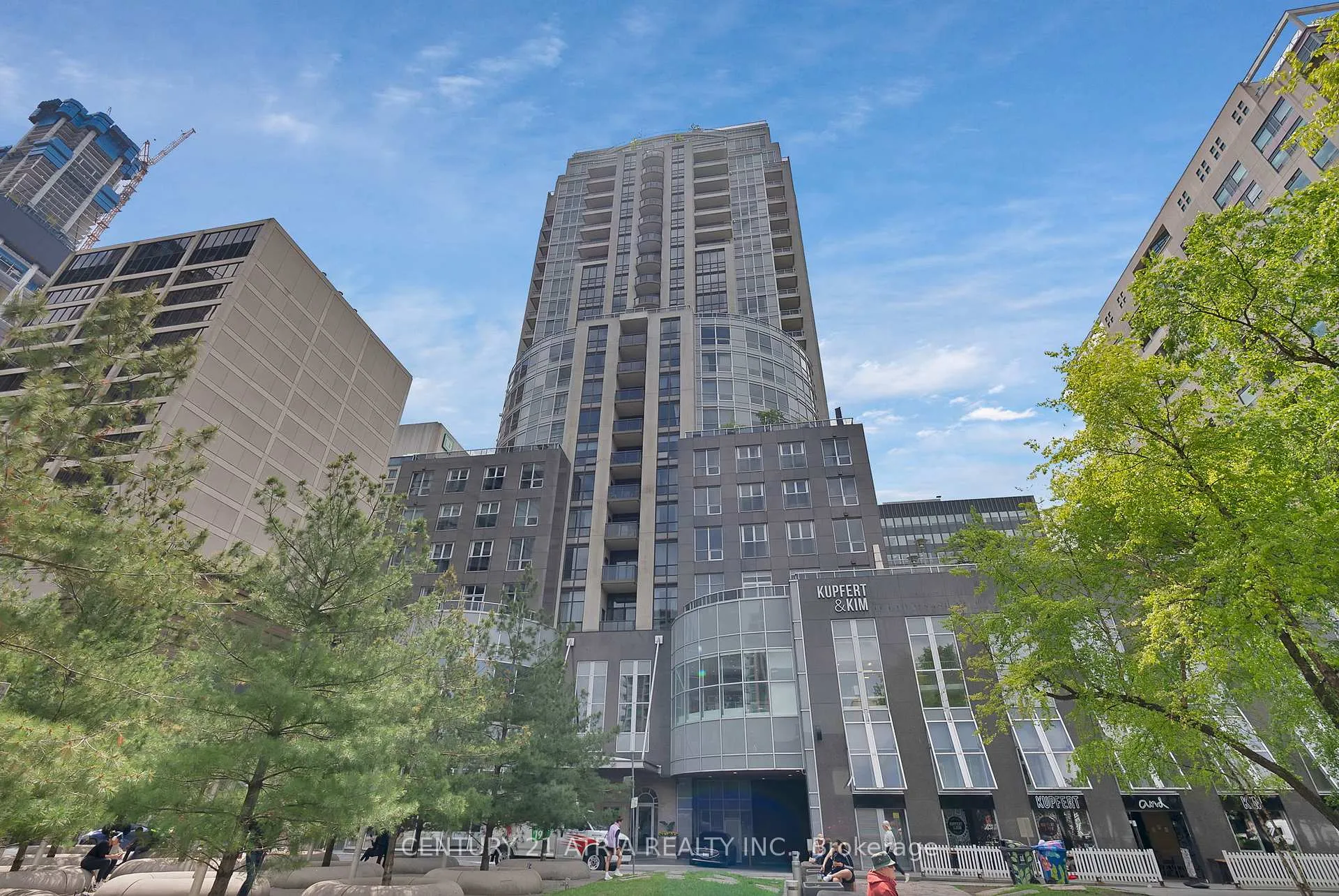 Front of Unit 603, 10 Bellair Street