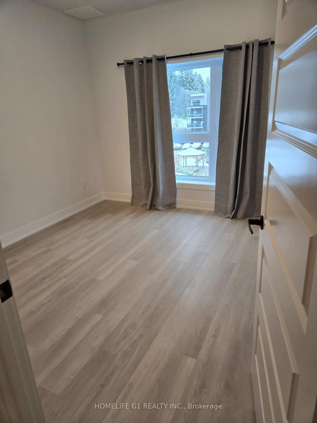 Photo 9 of Unit 408, 1100 Lackner Place, Kitchener — HOMEH