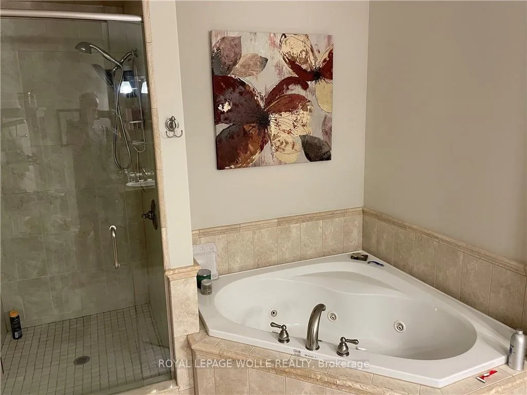 Photo 11 of Unit 34, 260 Deer Ridge Drive, Kitchener, Pioneer Tower West — HOMEH