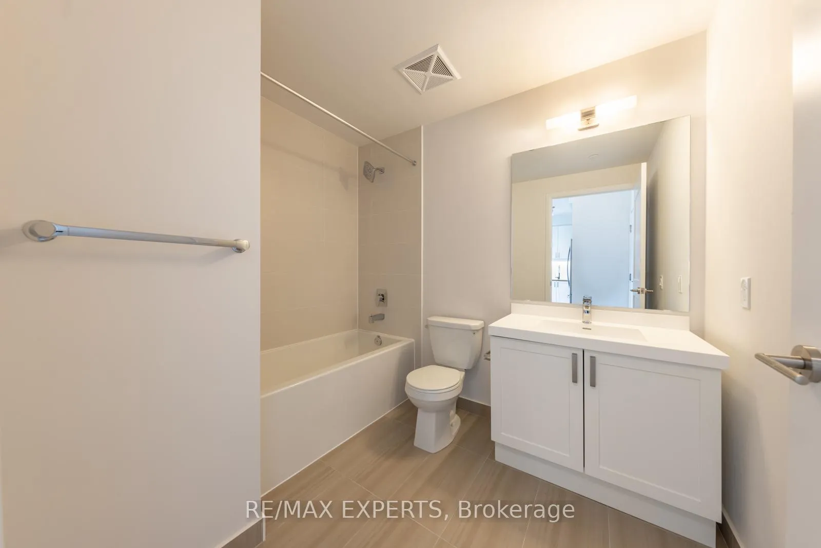 Photo 8 of Unit 2314, 7895 Jane Street, Vaughan, Concord — HOMEH