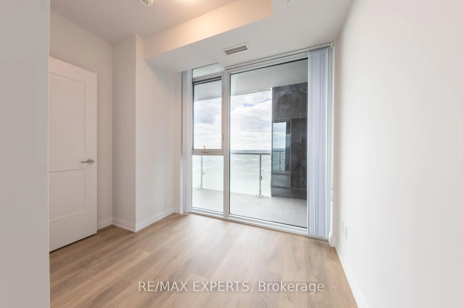 Photo 10 of Unit 2314, 7895 Jane Street, Vaughan, Concord — HOMEH