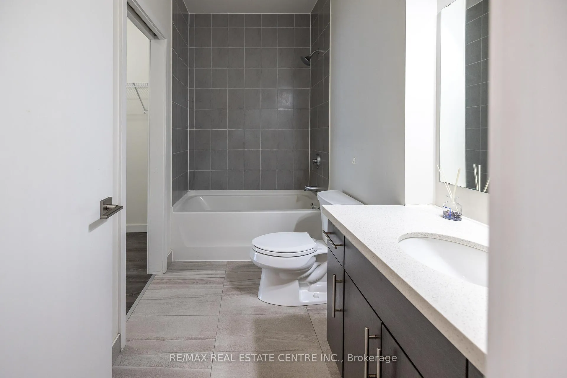 Photo 11 of Unit 412, 690 King Street W, Kitchener, KW Hospital — HOMEH