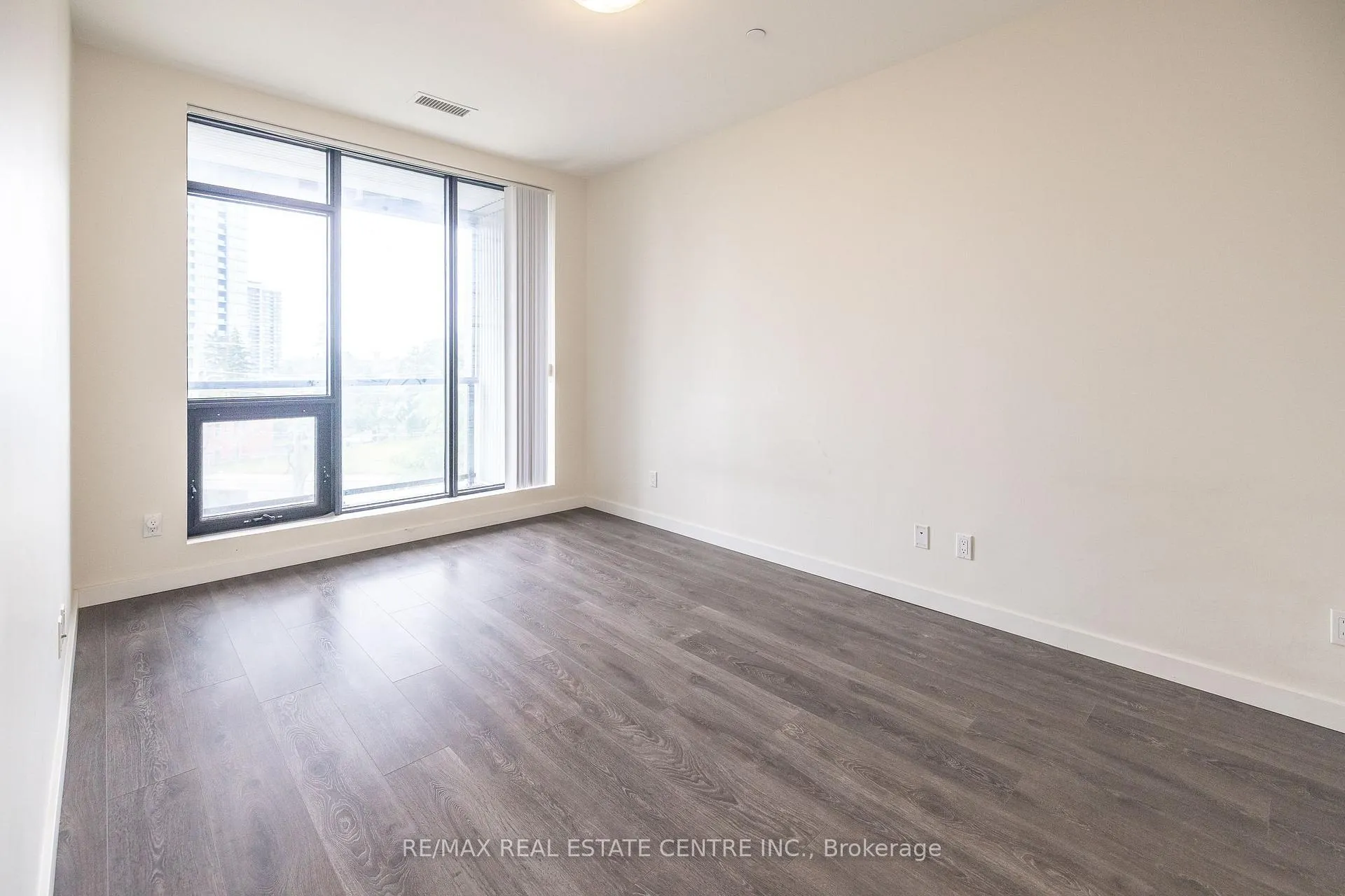 Photo 16 of Unit 412, 690 King Street W, Kitchener, KW Hospital — HOMEH
