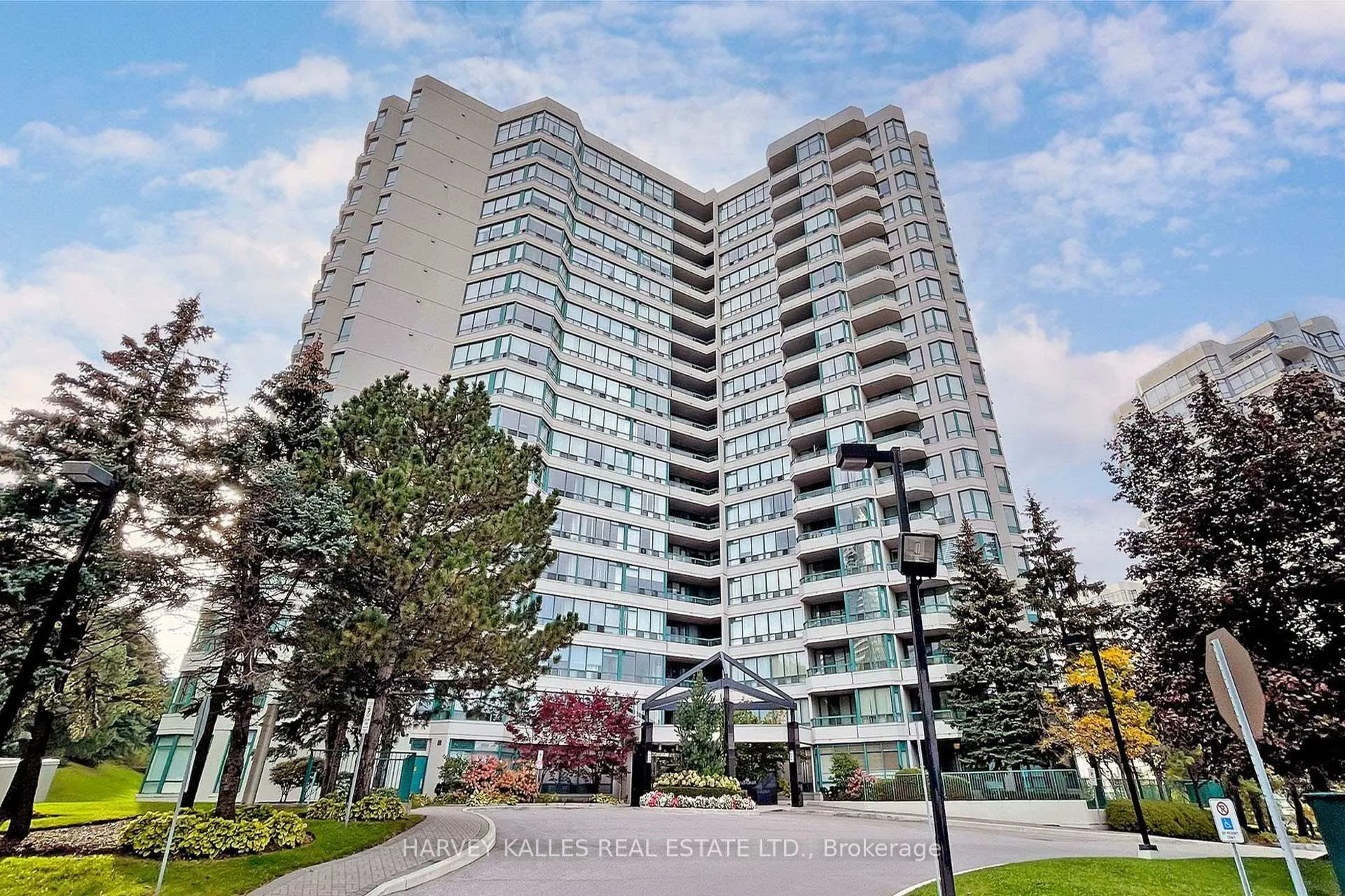 Front of Unit 804, 7250 Yonge Street