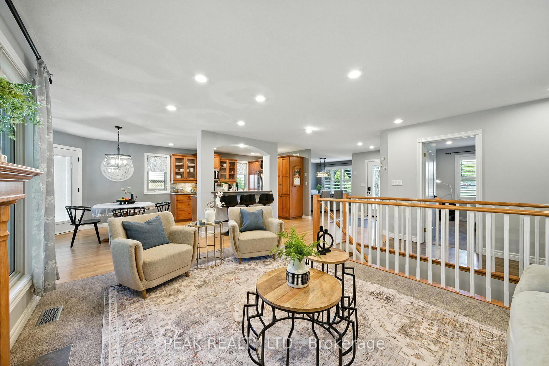 Photo 17 of 28 Macpherson Drive, Brant, Paris — HOMEH