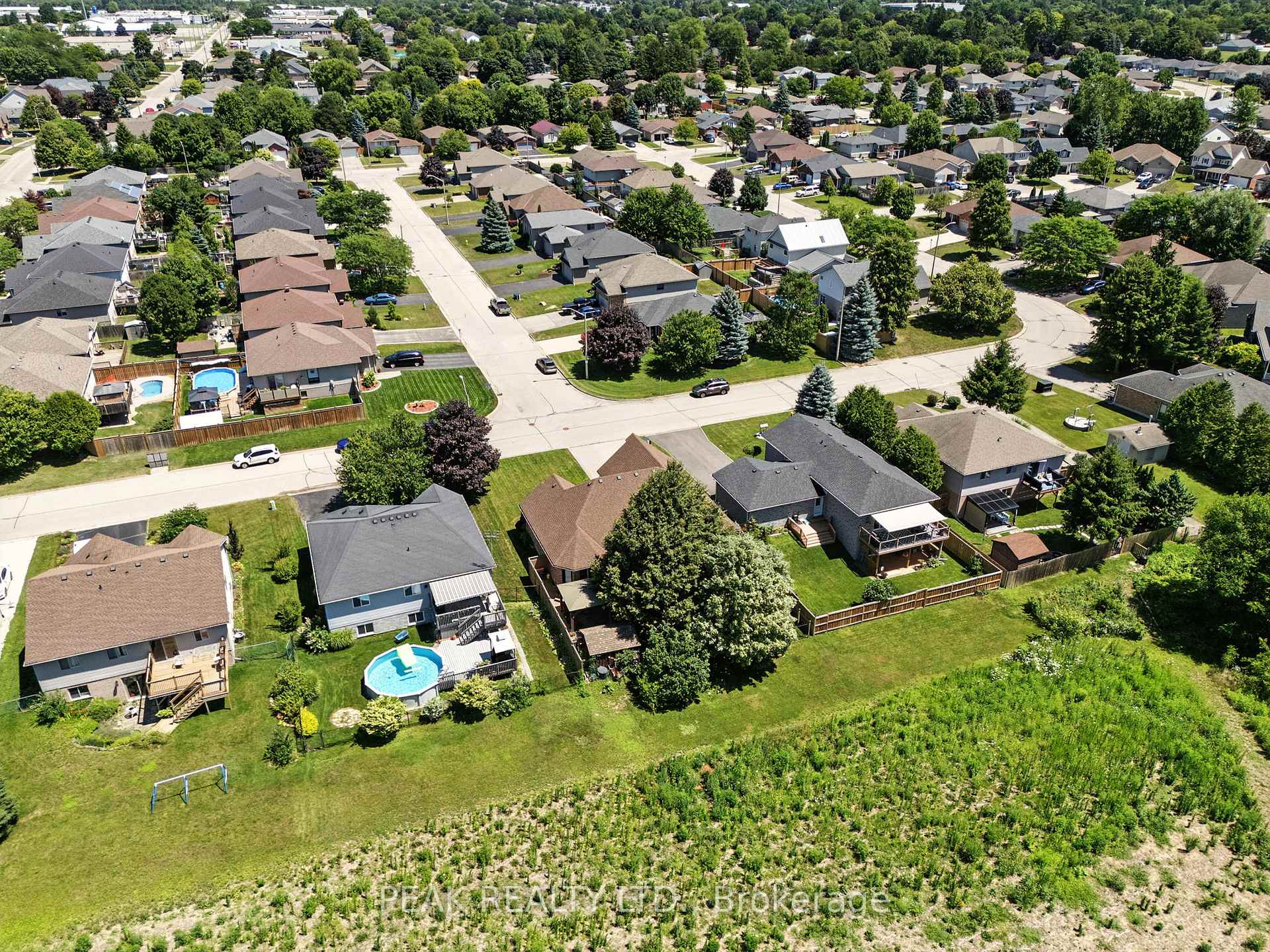 Photo 47 of 28 Macpherson Drive, Brant, Paris — HOMEH