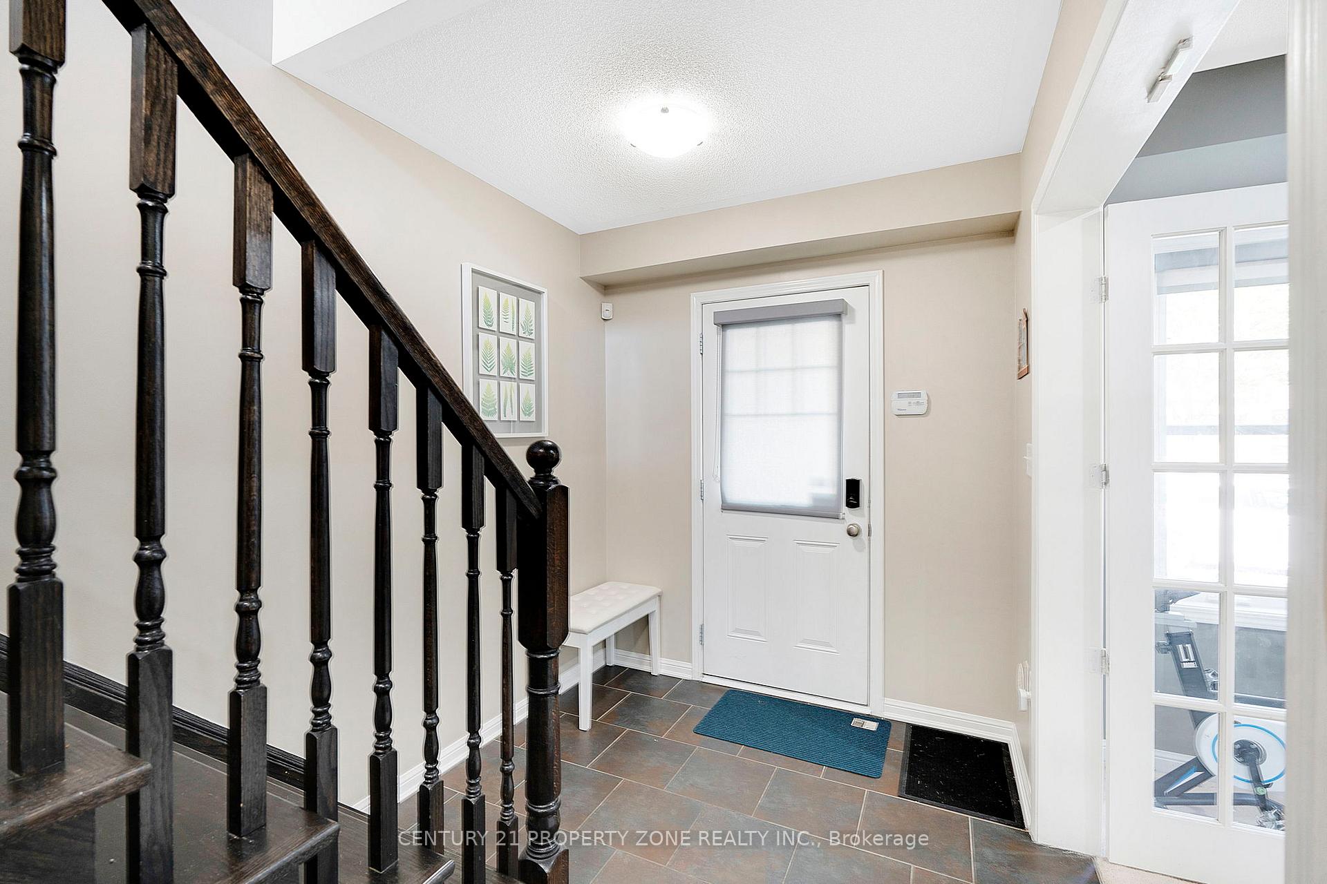 Photo 4 of 13 Portsdown Road, Brampton, Northwest Brampton — HOMEH