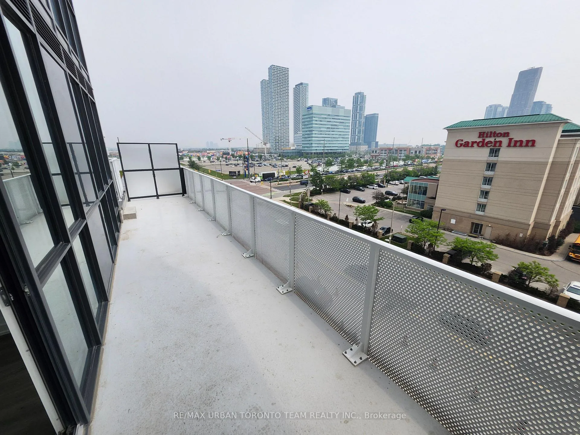 Photo 4 of Unit 705, 28 Interchange Way, Vaughan, Vaughan Corporate Centre — HOMEH