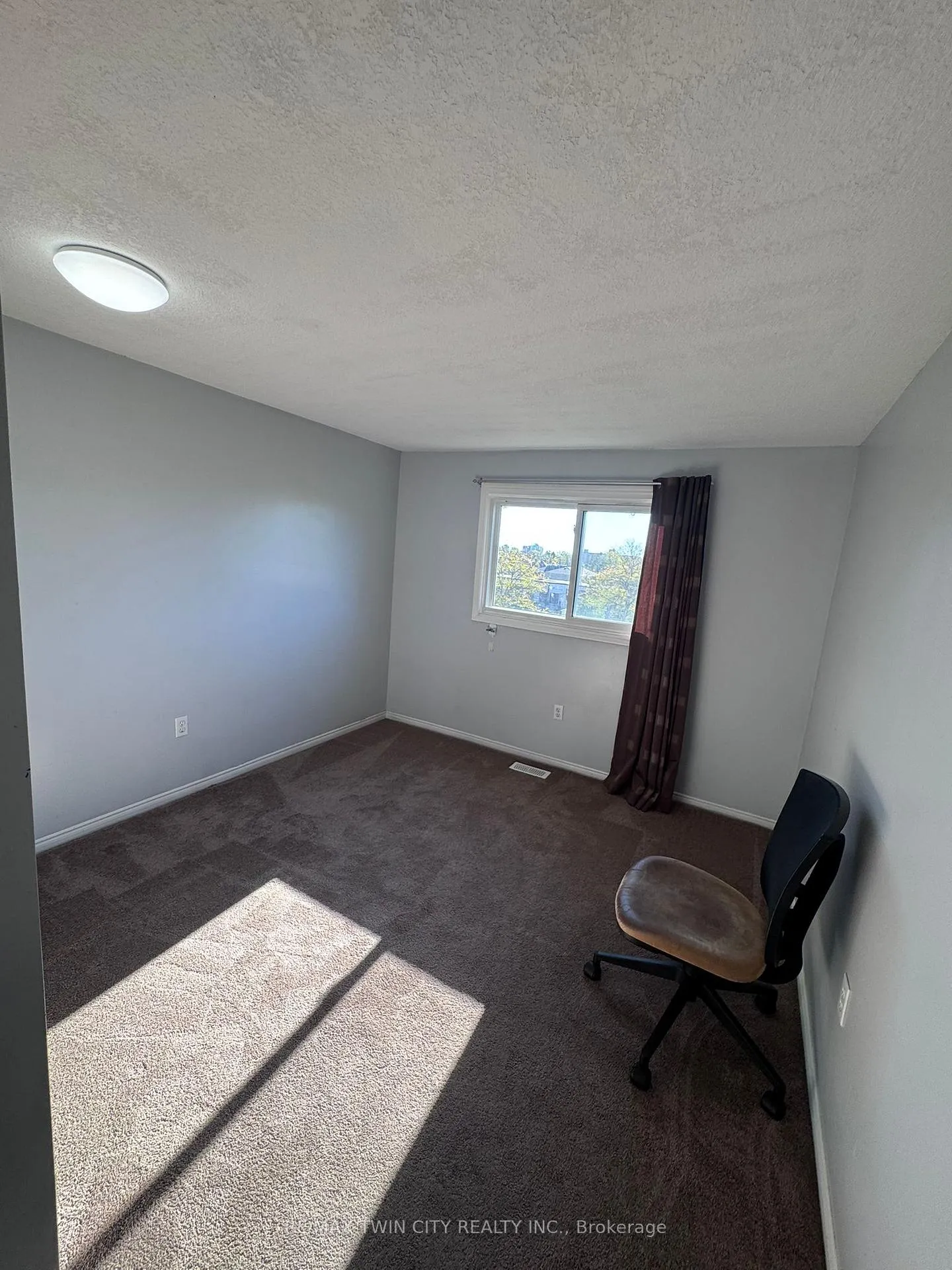 Photo 3 of Unit 49, 20 Paulander Drive, Kitchener — HOMEH