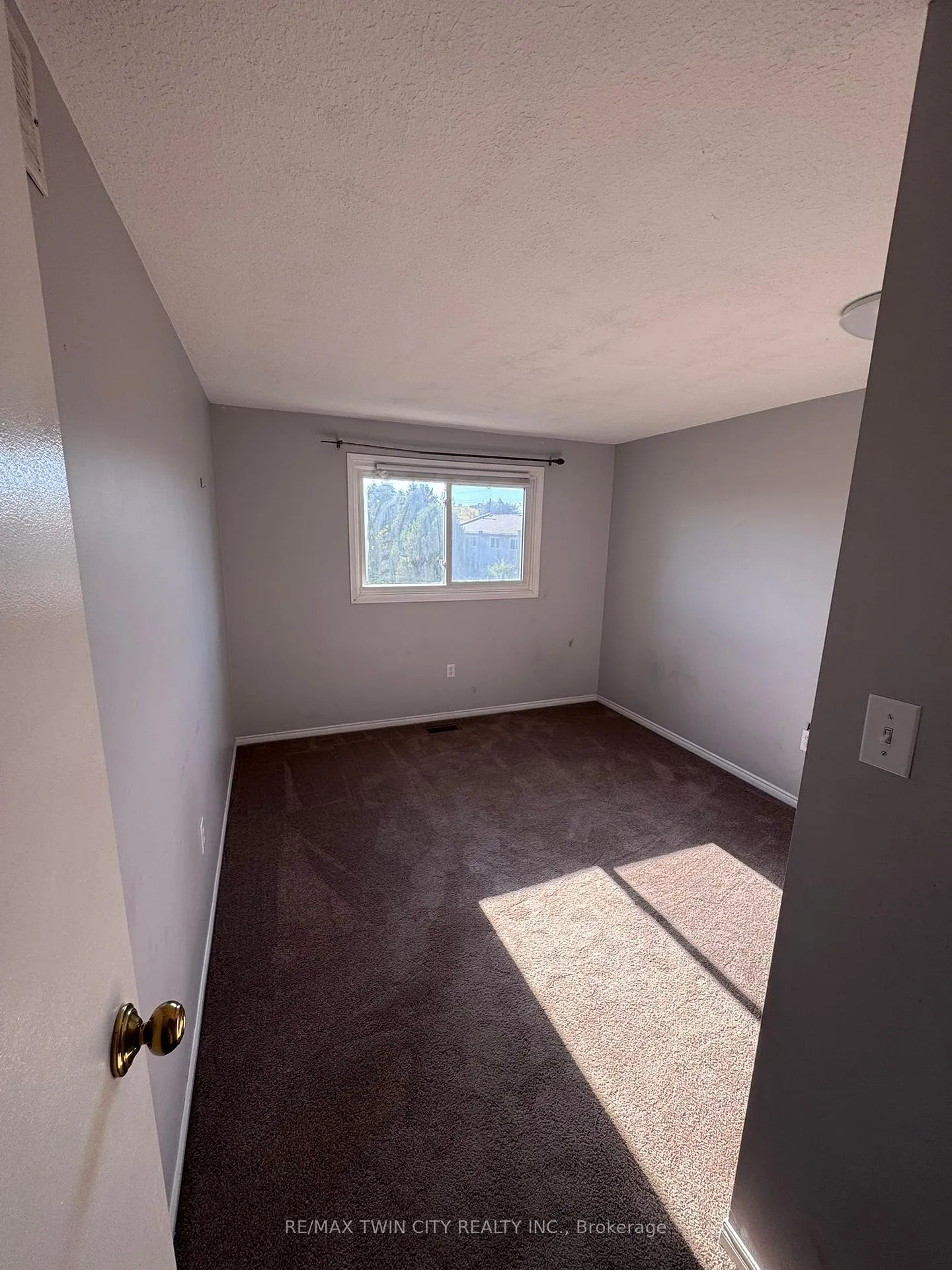 Photo 4 of Unit 49, 20 Paulander Drive, Kitchener — HOMEH