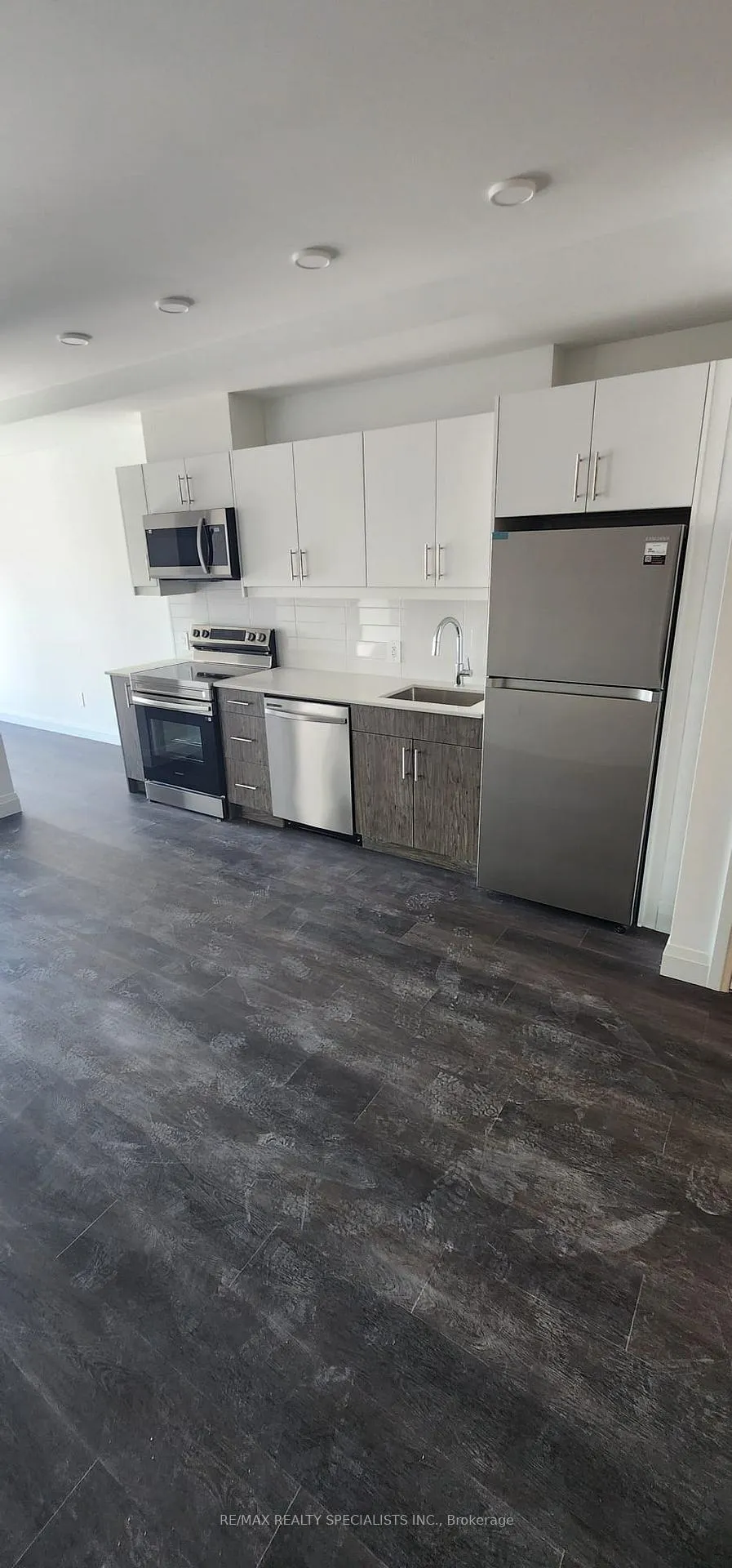 Photo 3 of Unit 310, 1333 Weber Street E, Kitchener — HOMEH