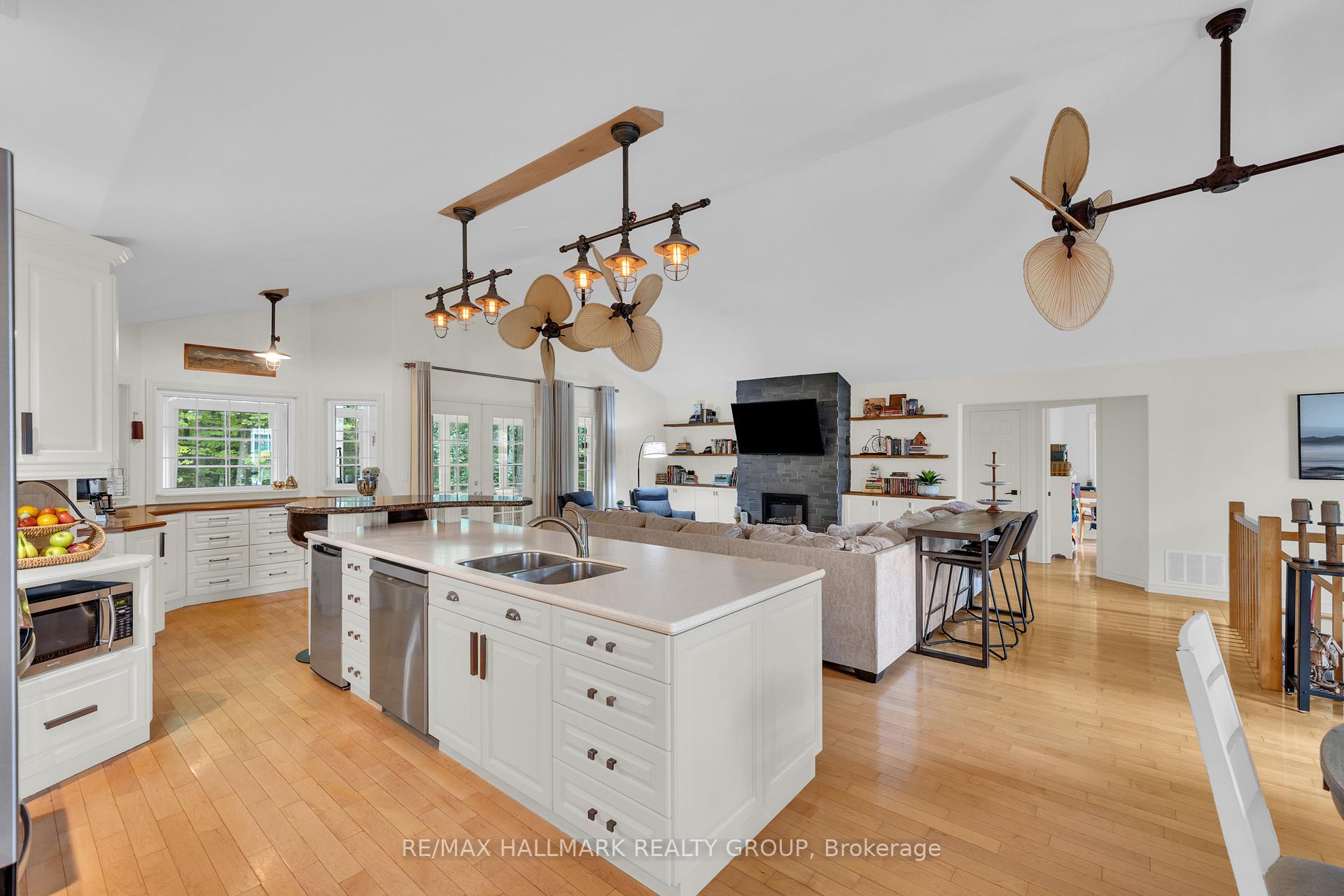 Photo 7 of 220 Garfield Street, Gananoque — HOMEH