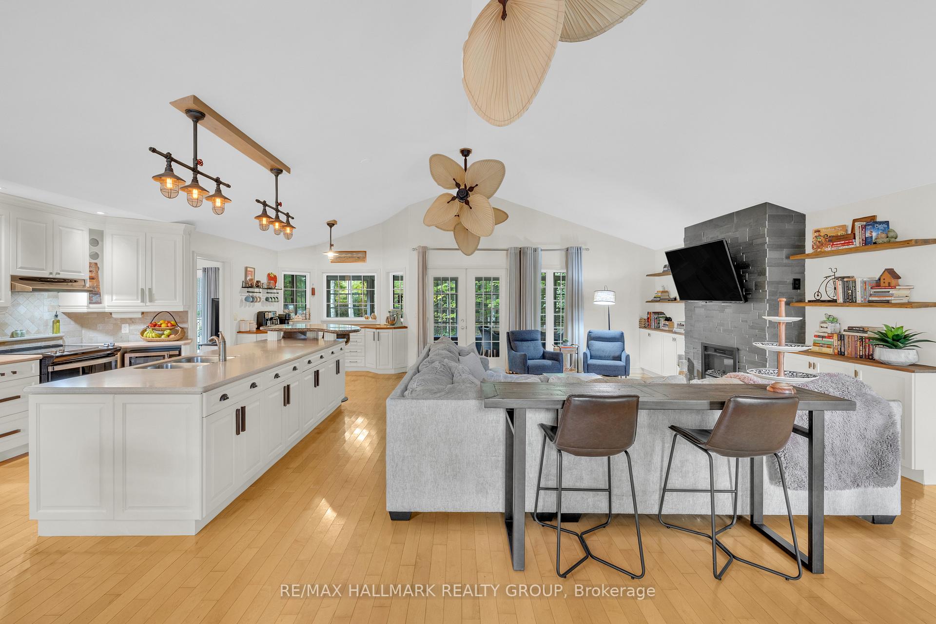 Photo 8 of 220 Garfield Street, Gananoque — HOMEH