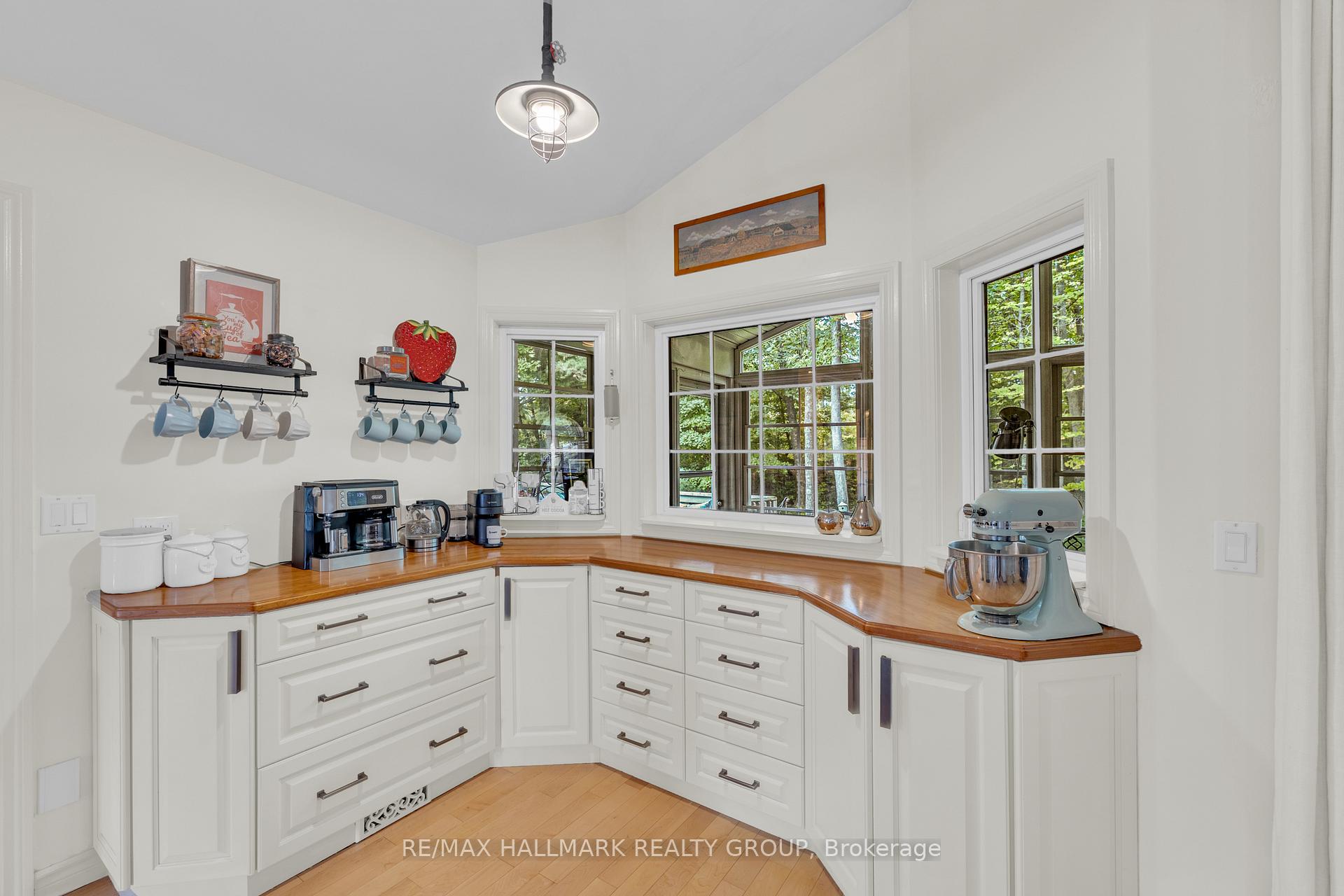 Photo 15 of 220 Garfield Street, Gananoque — HOMEH
