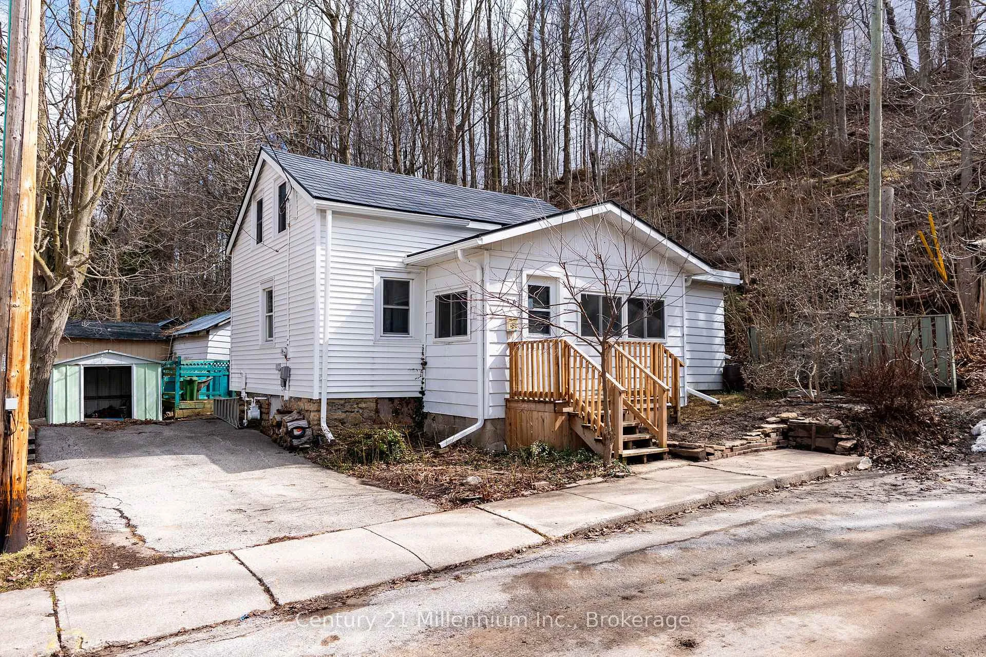 Photo 1 of 440 13th Street E, Owen Sound — HOMEH