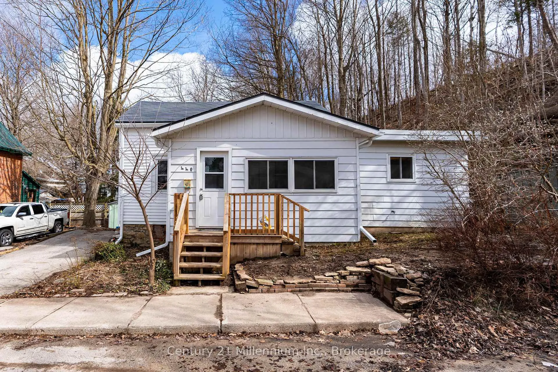 Photo 2 of 440 13th Street E, Owen Sound — HOMEH
