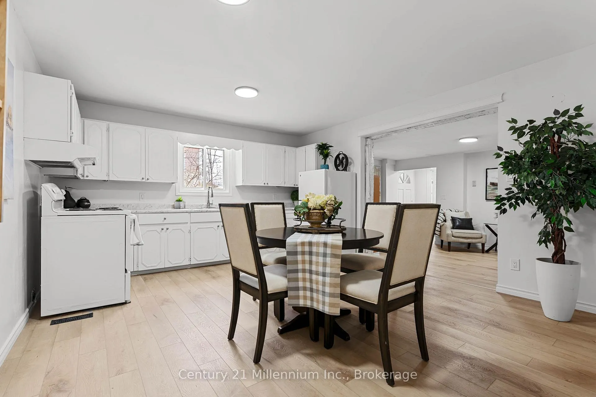 Photo 16 of 440 13th Street E, Owen Sound — HOMEH