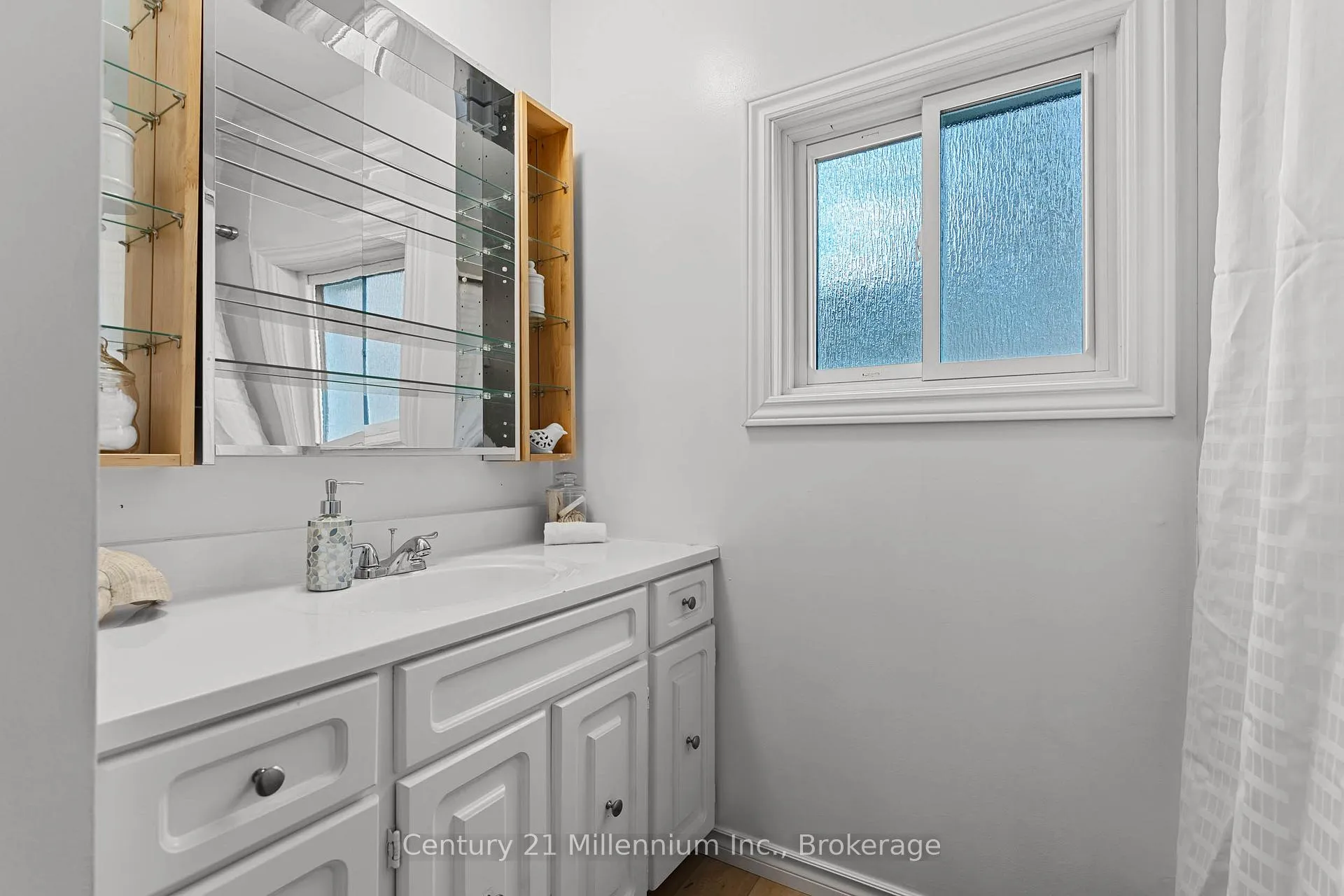 Photo 23 of 440 13th Street E, Owen Sound — HOMEH