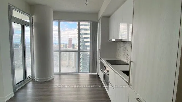Photo 10 of Unit 5112, 225 Commerce Street, Vaughan, Vaughan Corporate Centre — HOMEH