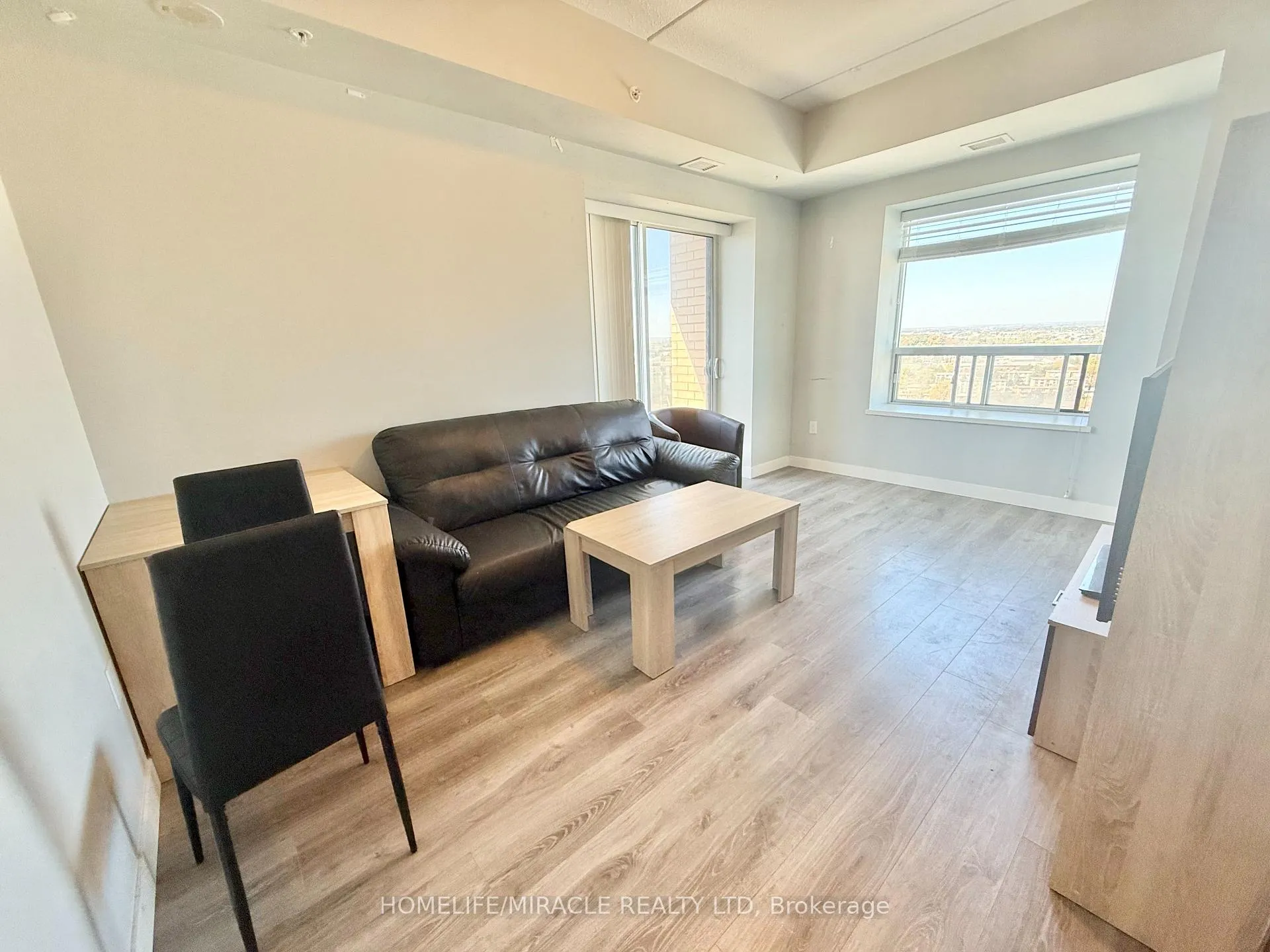Photo 8 of Unit 1907, 318 Spruce Street, Waterloo, Lakeshore Village — HOMEH