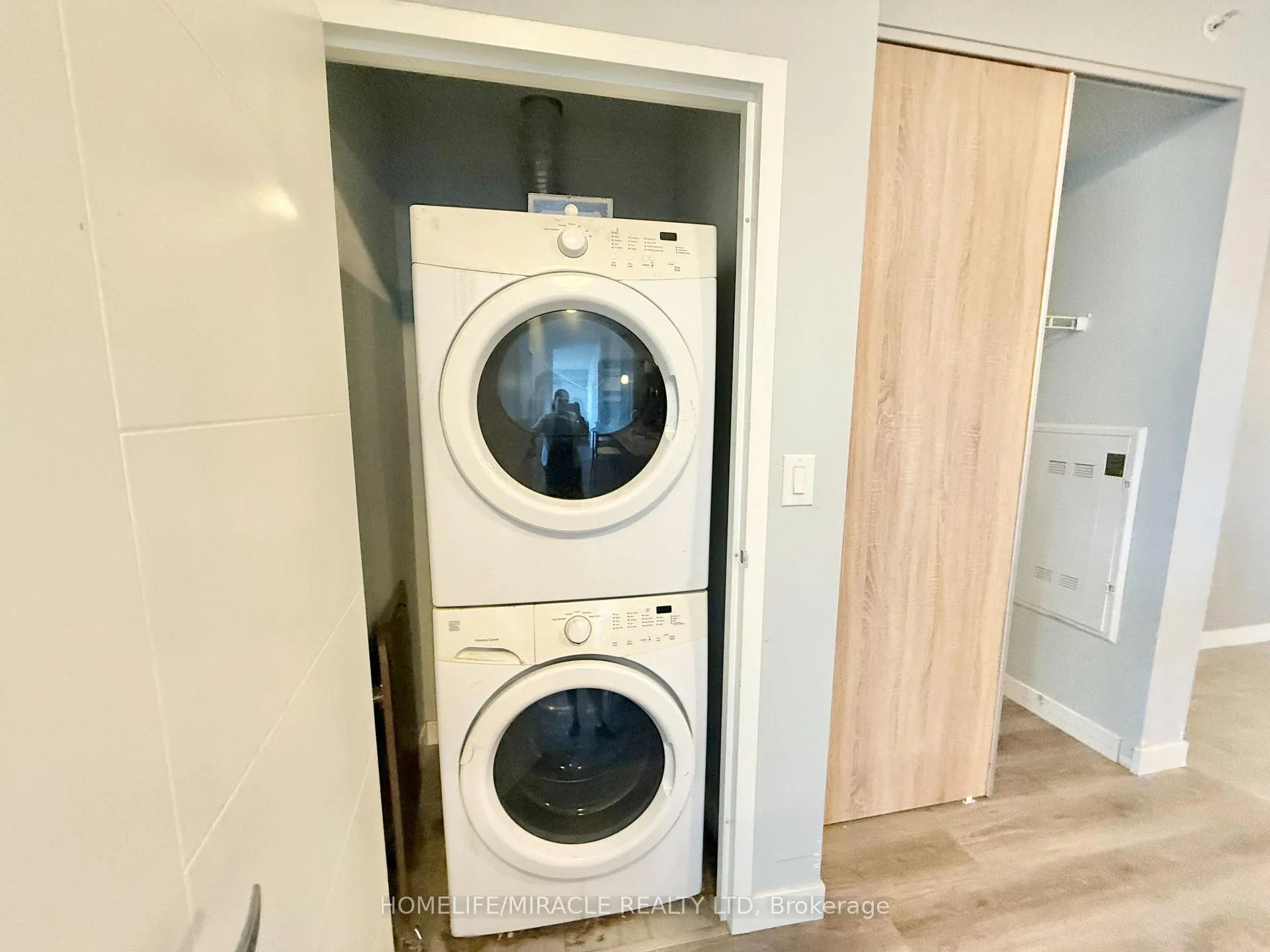 Photo 18 of Unit 1907, 318 Spruce Street, Waterloo, Lakeshore Village — HOMEH