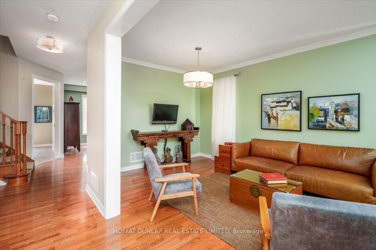 Photo 5 of 13 Evans Ridge, Caledon, Bolton North — HOMEH
