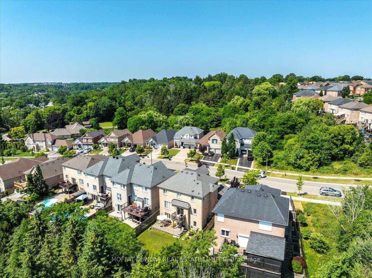 Photo 23 of 13 Evans Ridge, Caledon, Bolton North — HOMEH