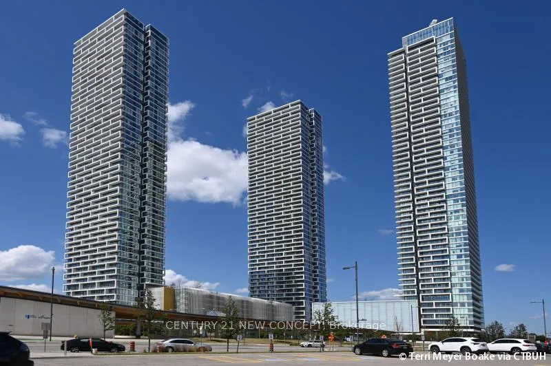 Front of Unit 3915, 950 Portage Parkway