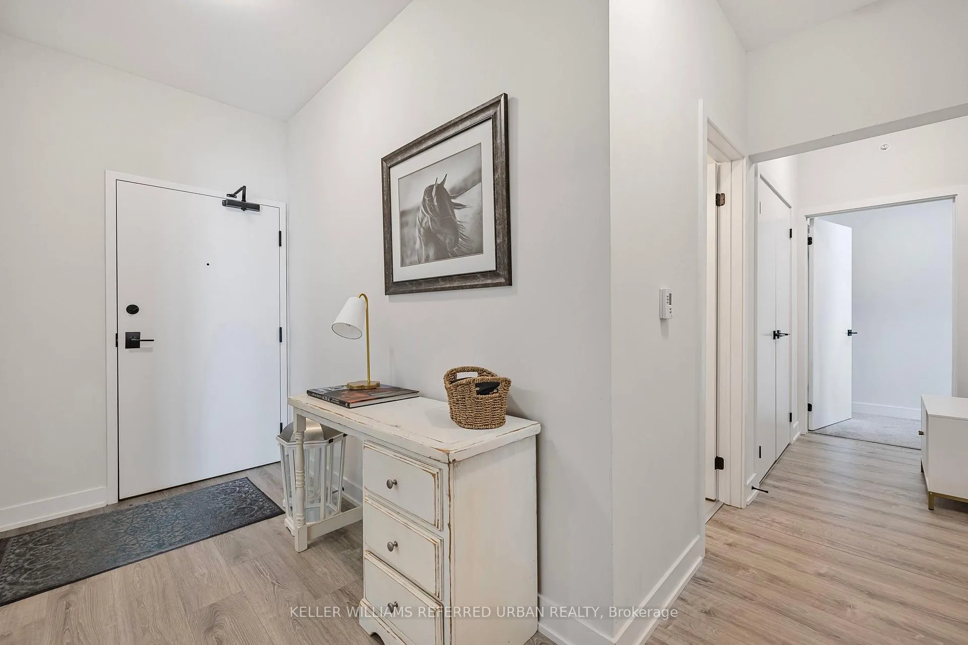 Photo 5 of Unit 104, 10 Culinary Lane, Barrie, Rural Barrie Southeast — HOMEH